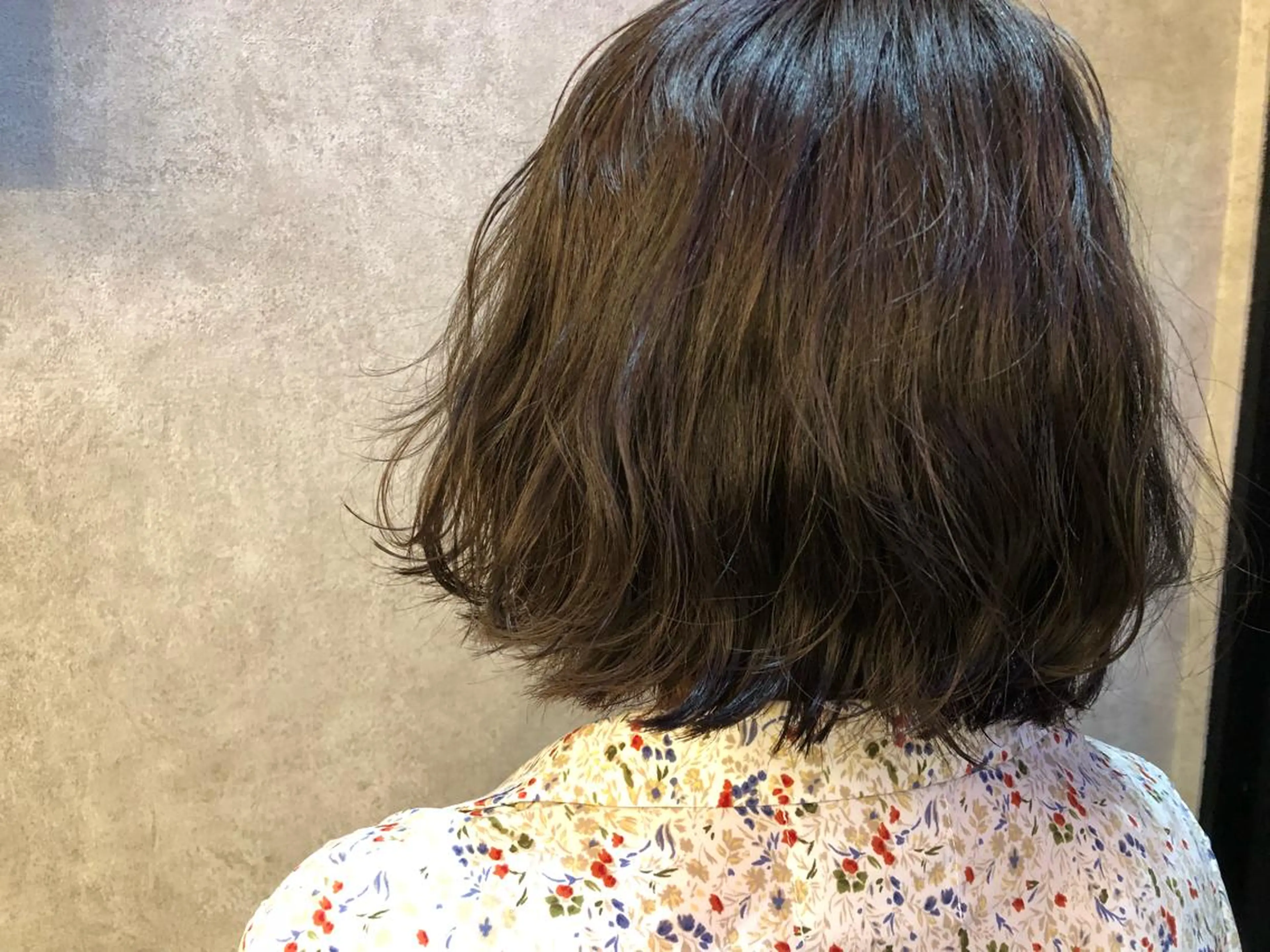 ショート カラー パーマ 顔周りレイヤー/韓国 ブリーチminamiのヘアスタイル