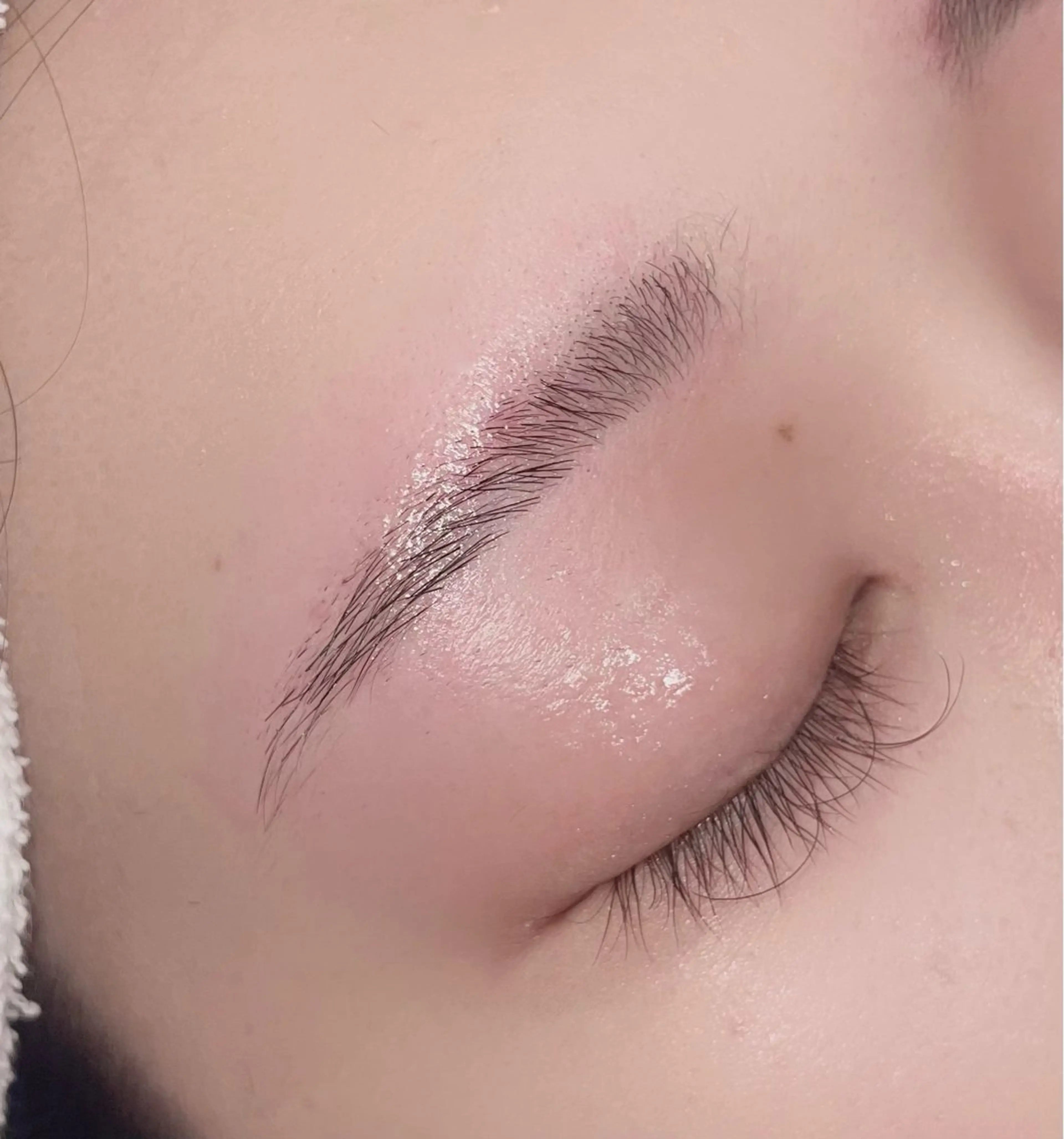 アイブロウ ワックス脱毛 小峰 利樹のマツエク・マツパデザイン