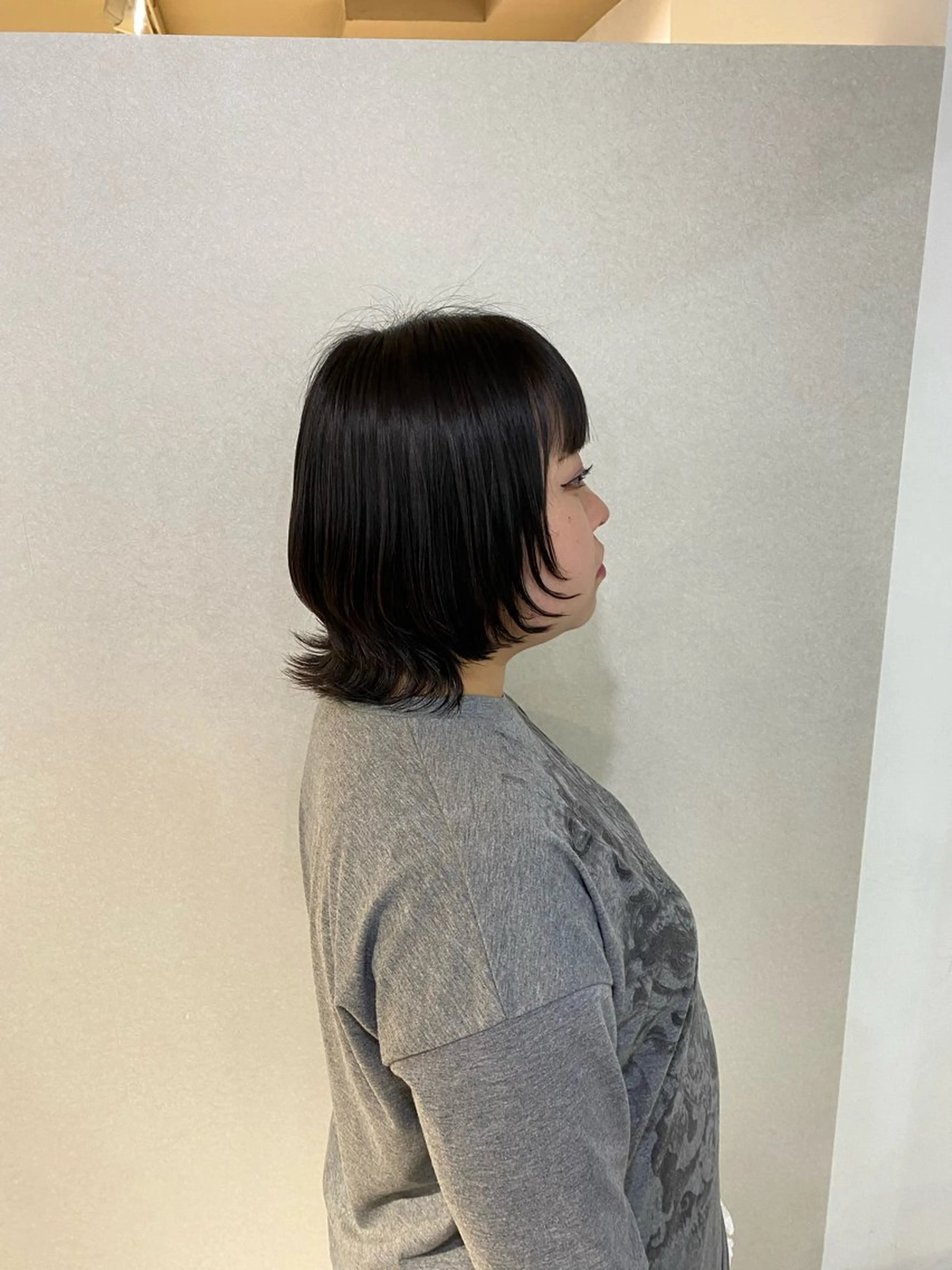ミディアム 顔周りカット レイヤーカット ウルフカット ハナダ メイのヘアスタイル