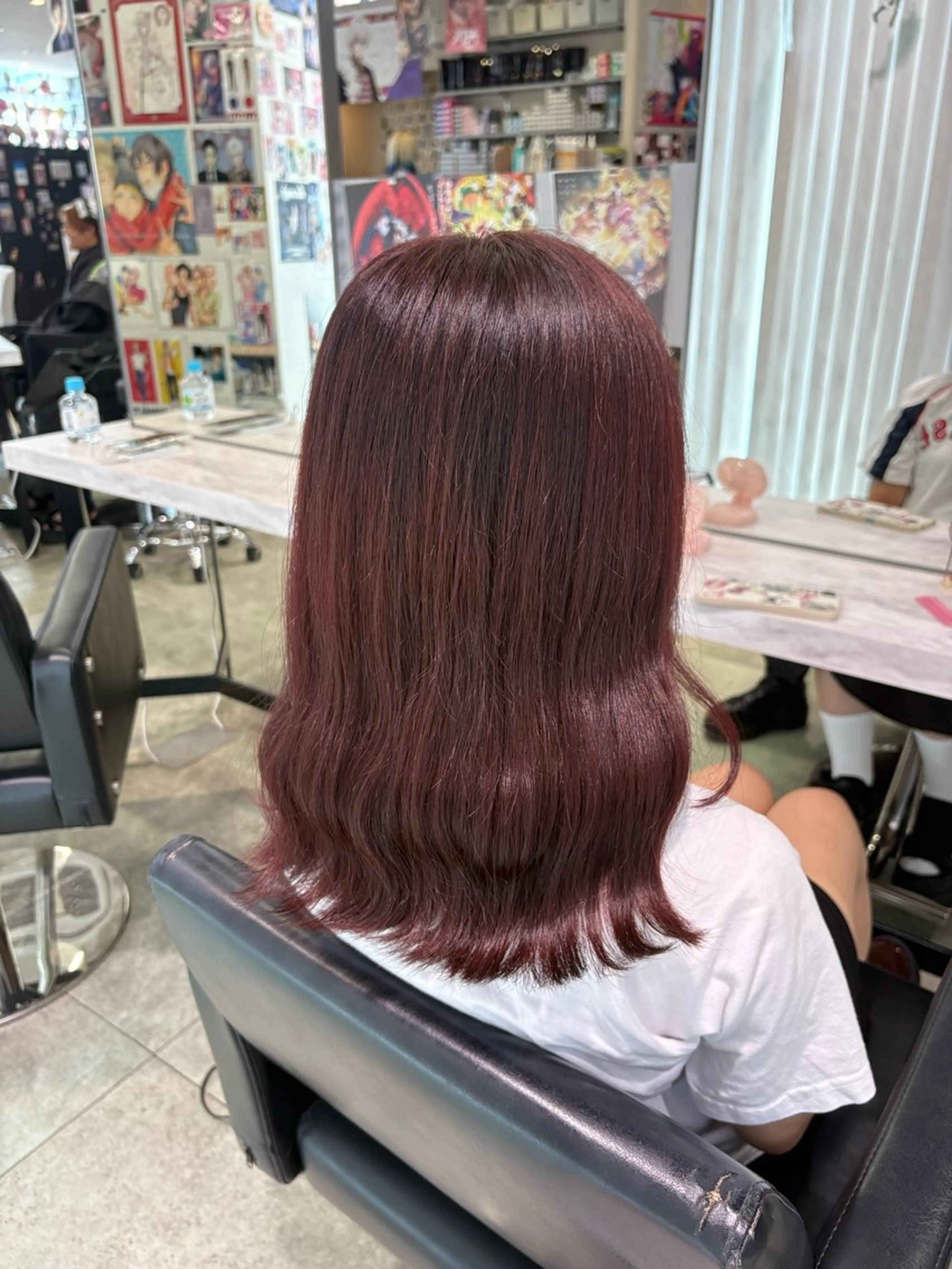 セミロング カラー ブリーチ ボルドーカラー ブラウンカラー 透明感カラー ラベンダーカラー 推しカラー/ ミクのヘアスタイル