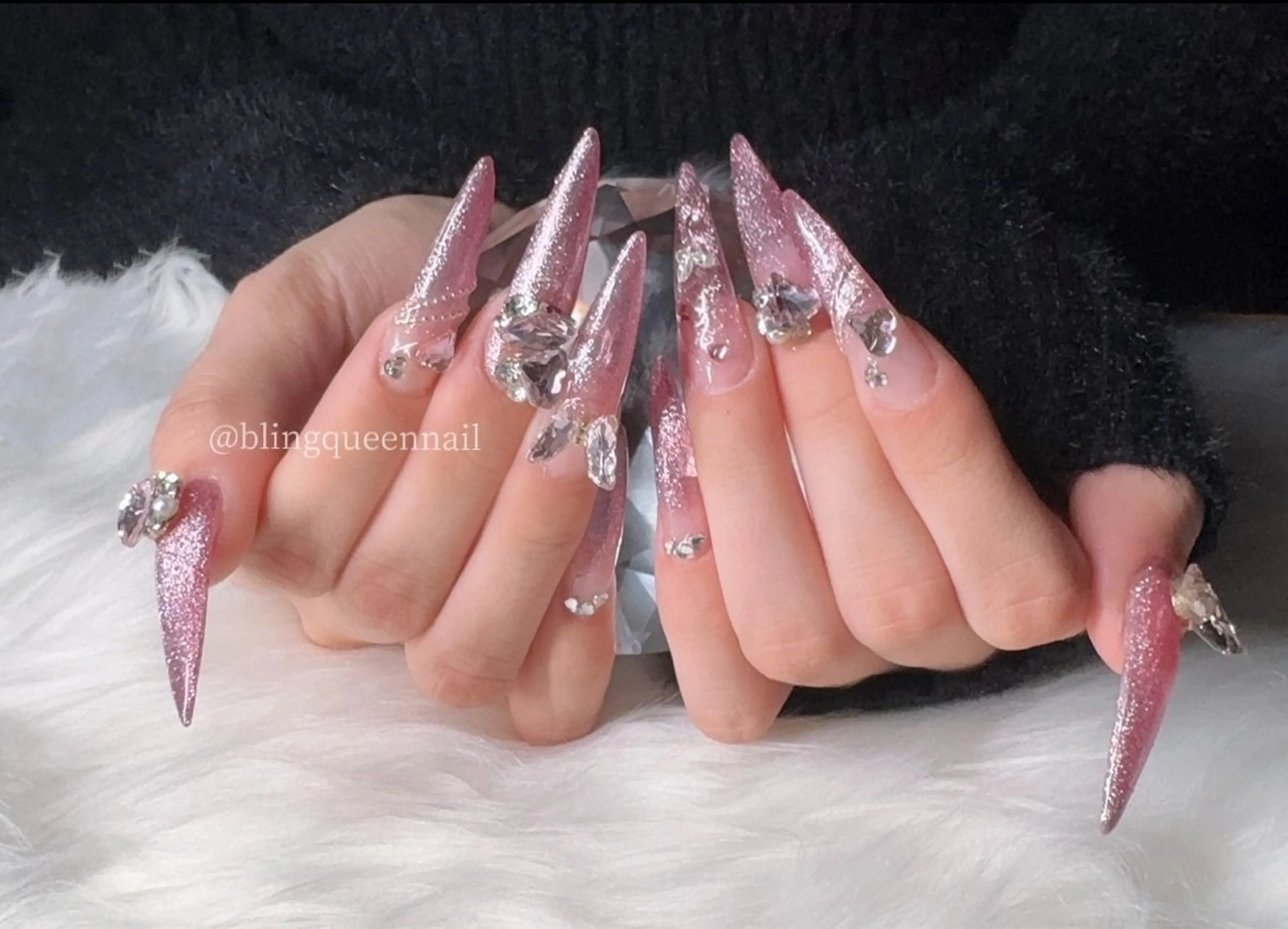 ネイル ロングネイル マグネットネイル ワンホンネイル 田中 優衣のネイルデザイン