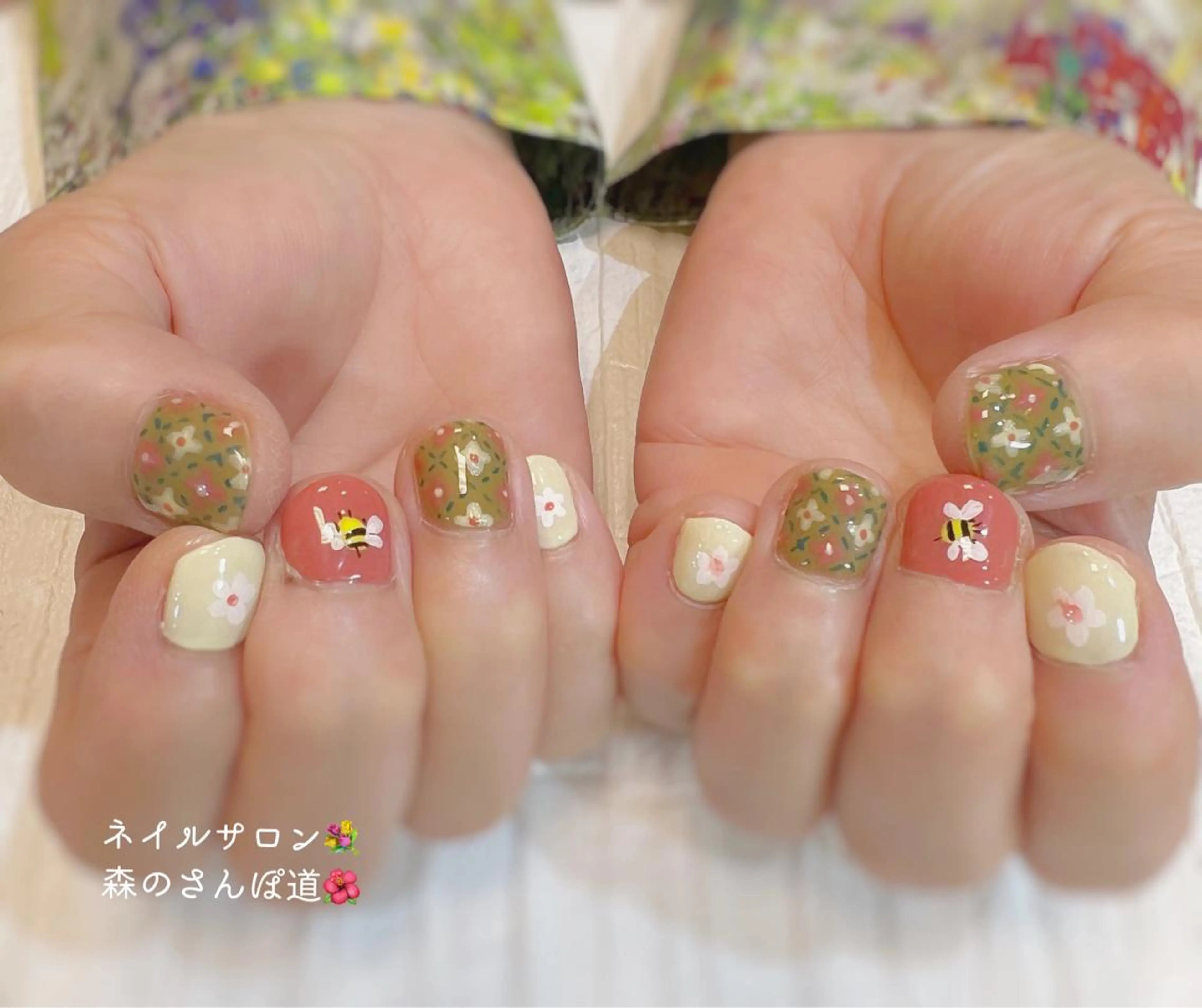 ネイル ハンドネイル ショートネイル 森のさんぽ道のネイルデザイン