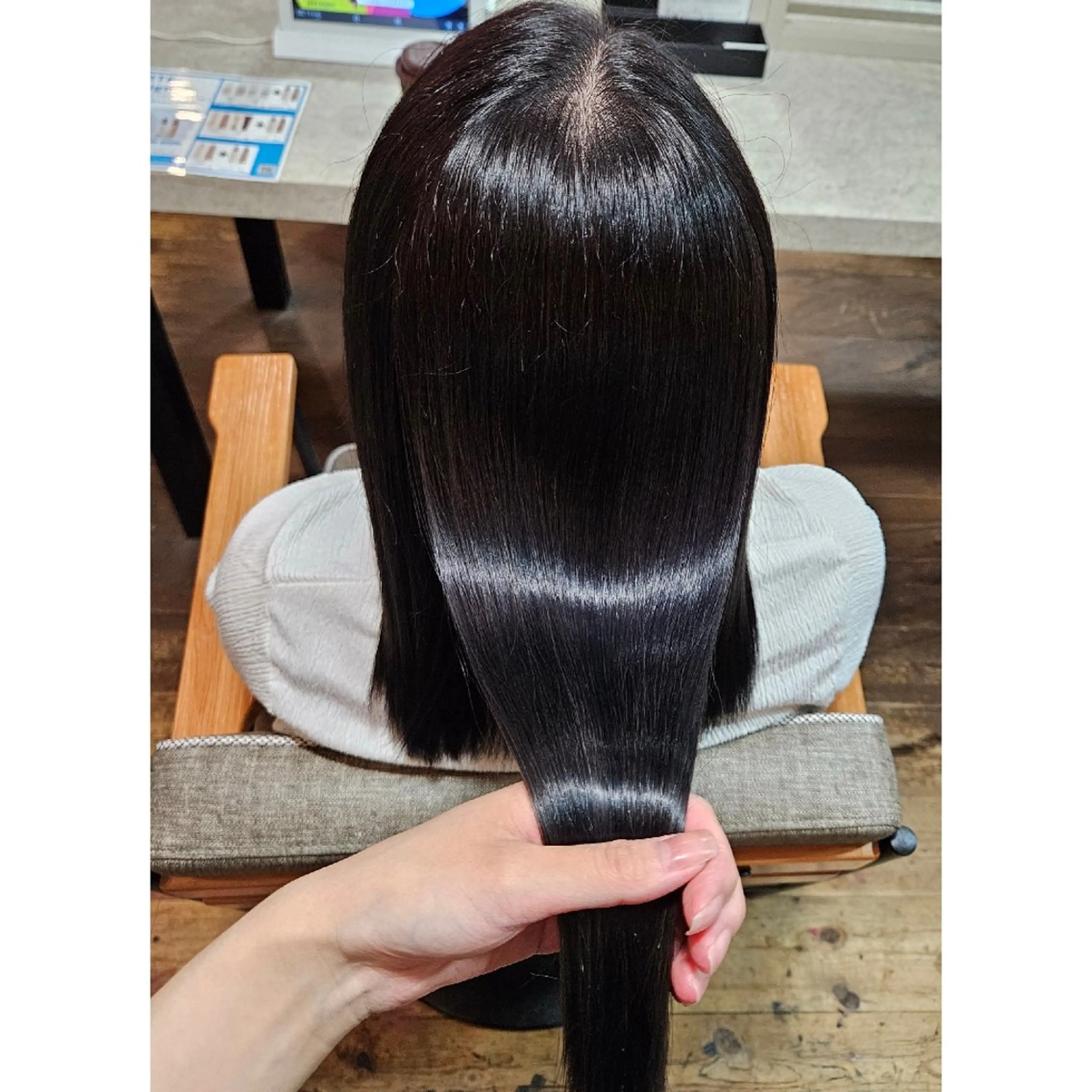 ミディアム 髪質改善 縮毛矯正 トリートメント 酸性ストレート 酸熱トリートメント 髪質改善サロン🍃 AIRI のヘアスタイル