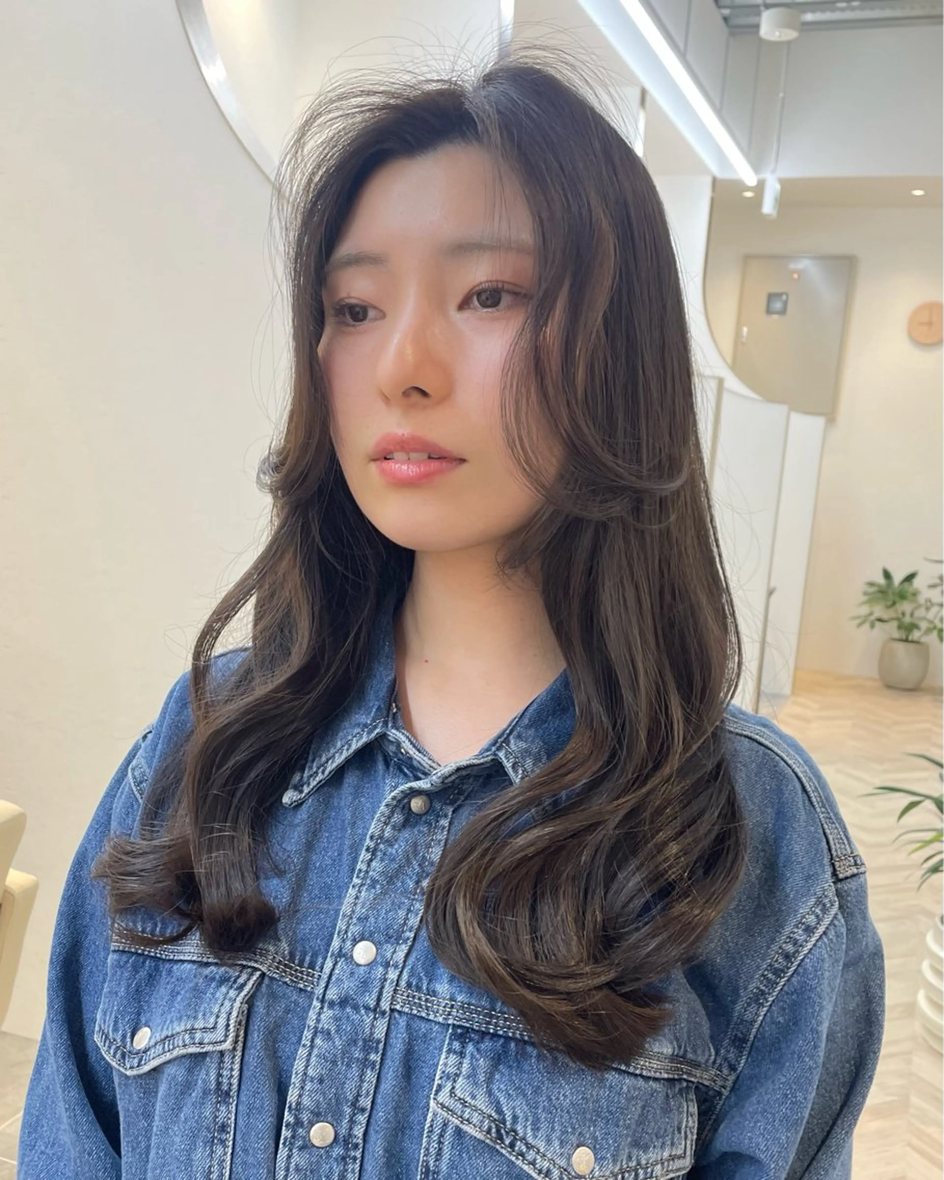 ロング カット ヘアカラー ベージュ/透明感/ 桃子🎀のヘアスタイル