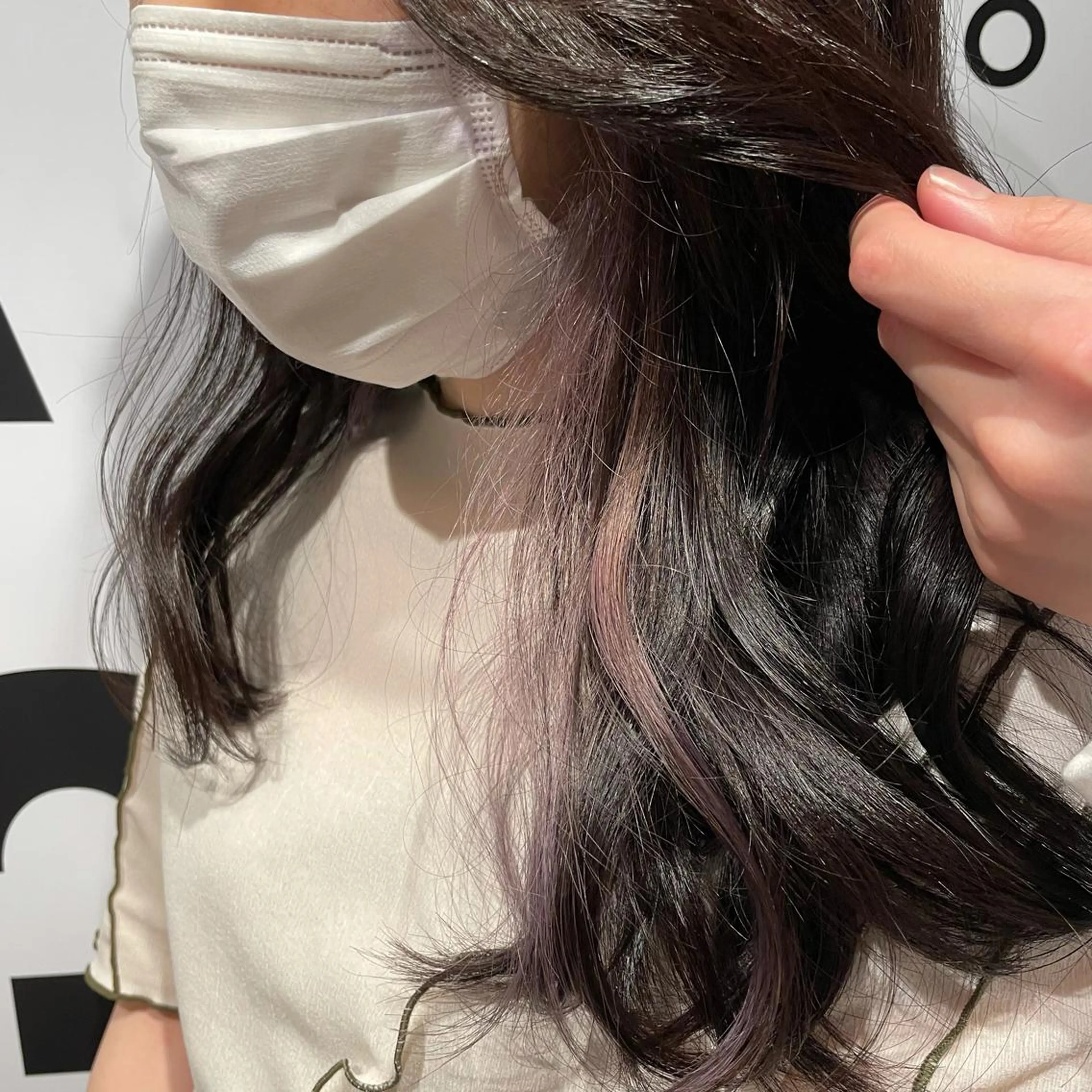 ロング カラー イヤリングカラー インナーカラー ラベンダーカラー カット 小川 舜人のヘアスタイル