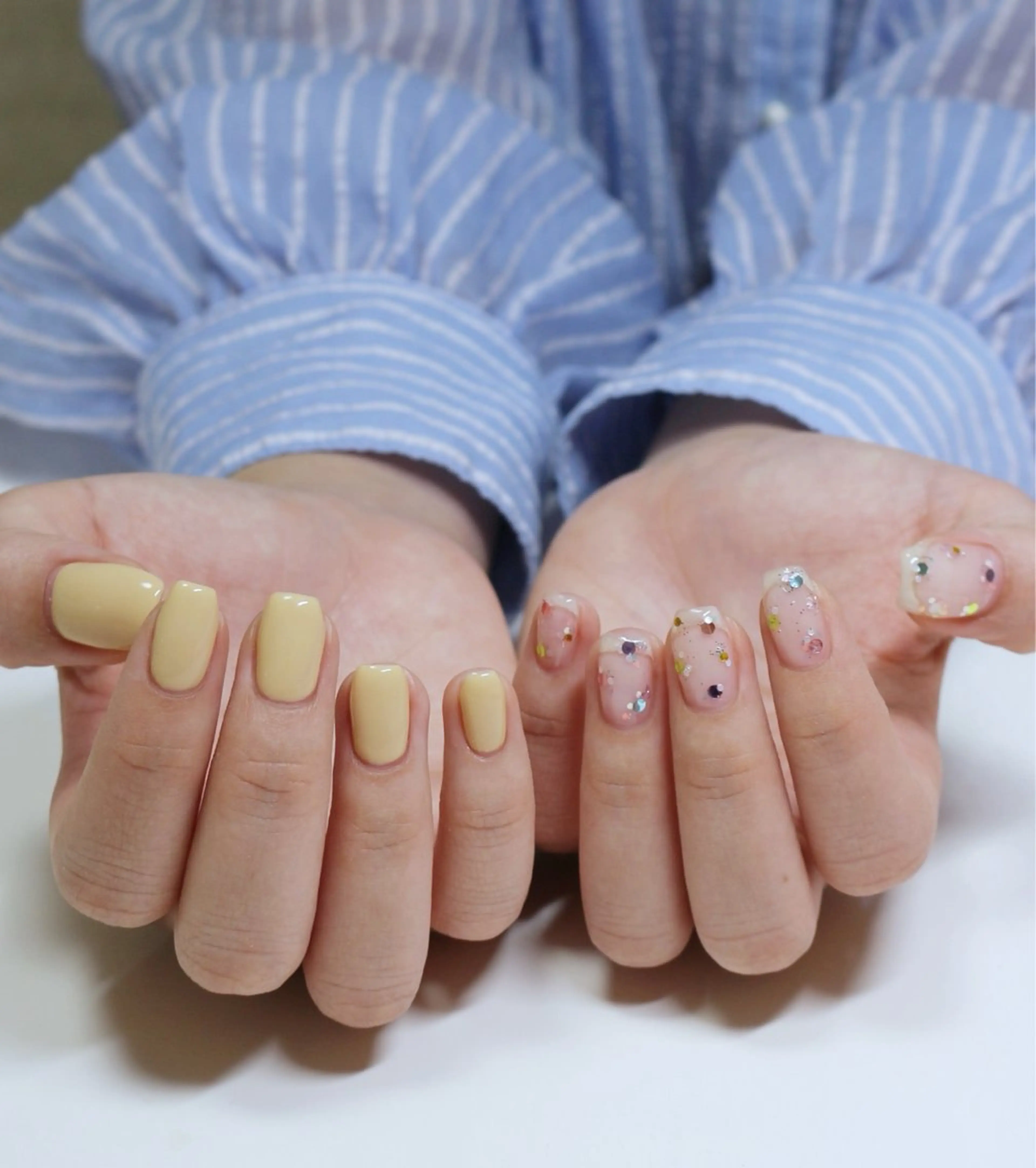ネイル キラキラネイル ラメ(グリッター) 夏ネイル 黄色 ハンドネイル Baku Nailsのネイルデザイン