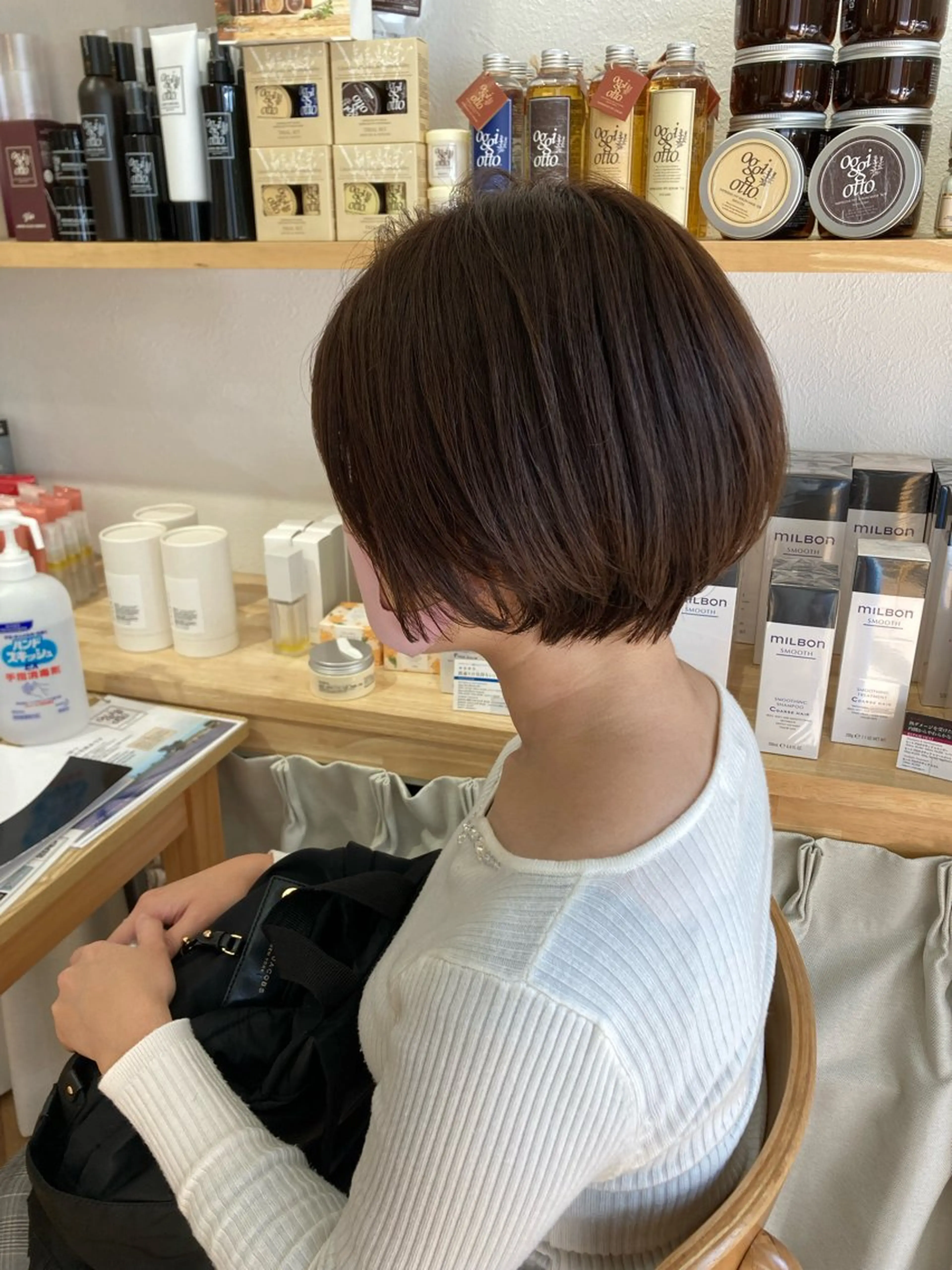 前下がりカット/ショートボブスタイル♪の写真