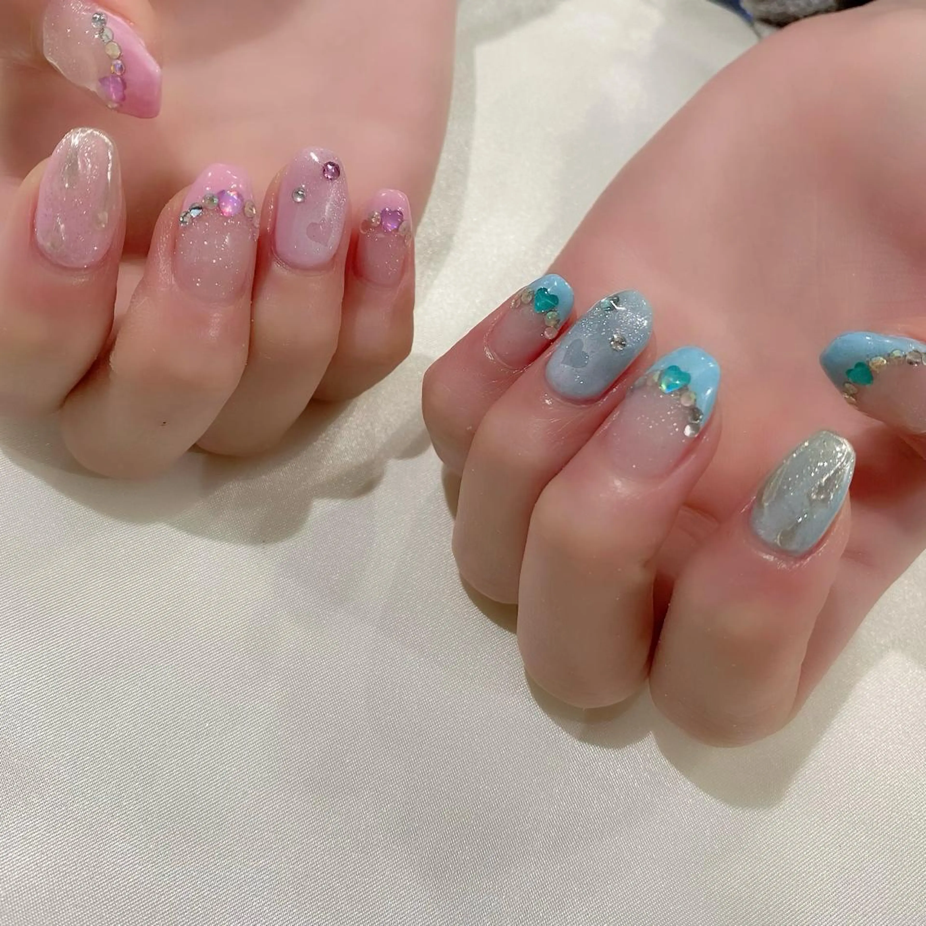 ネイル ブルー ハート ピンク ぷっくりネイル 春ネイル ハンドネイル Salon Ｋのネイルデザイン