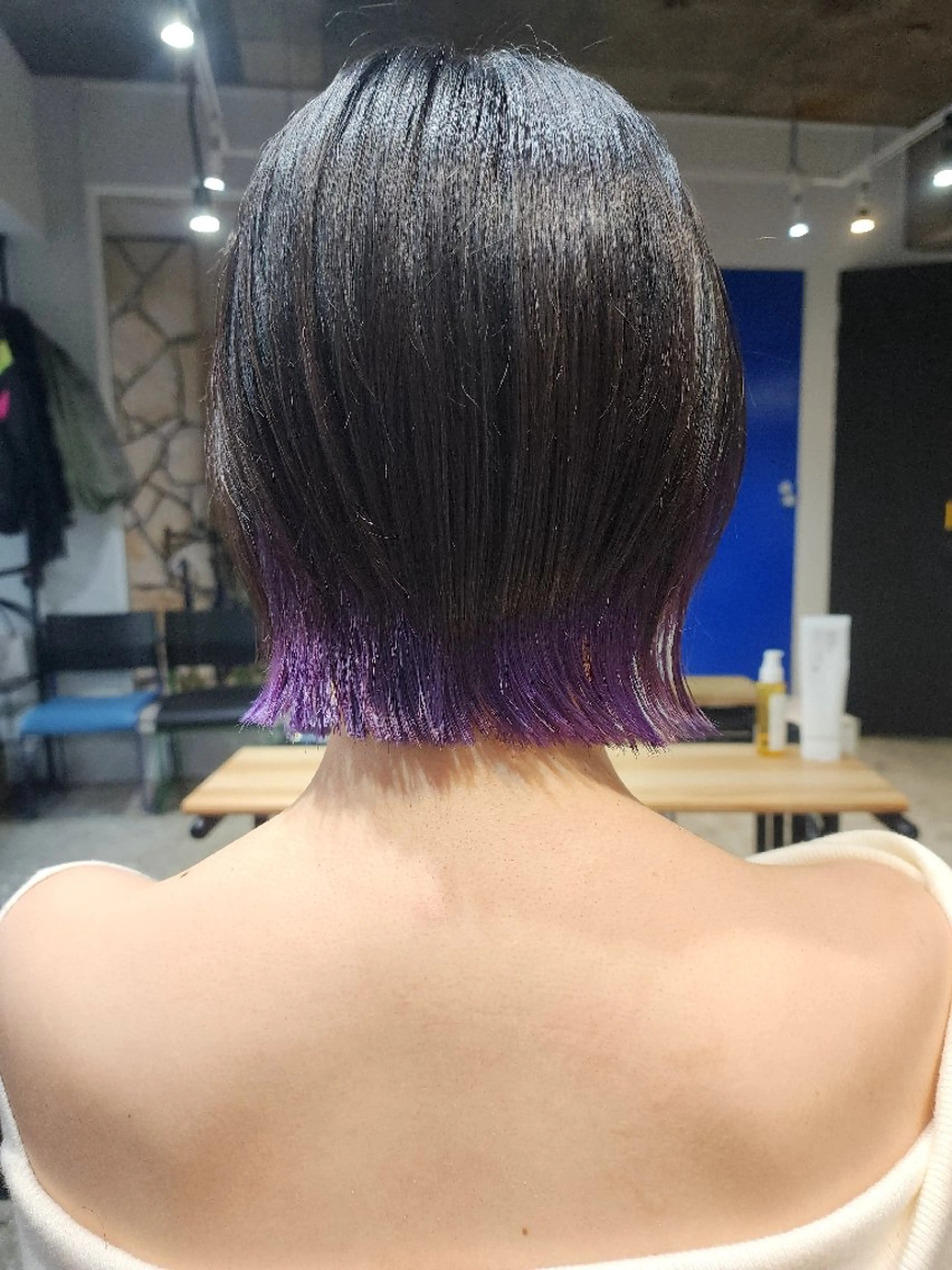 ショート ボブ ハイトーン/ブリーチ /デザインカラーのヘアスタイル