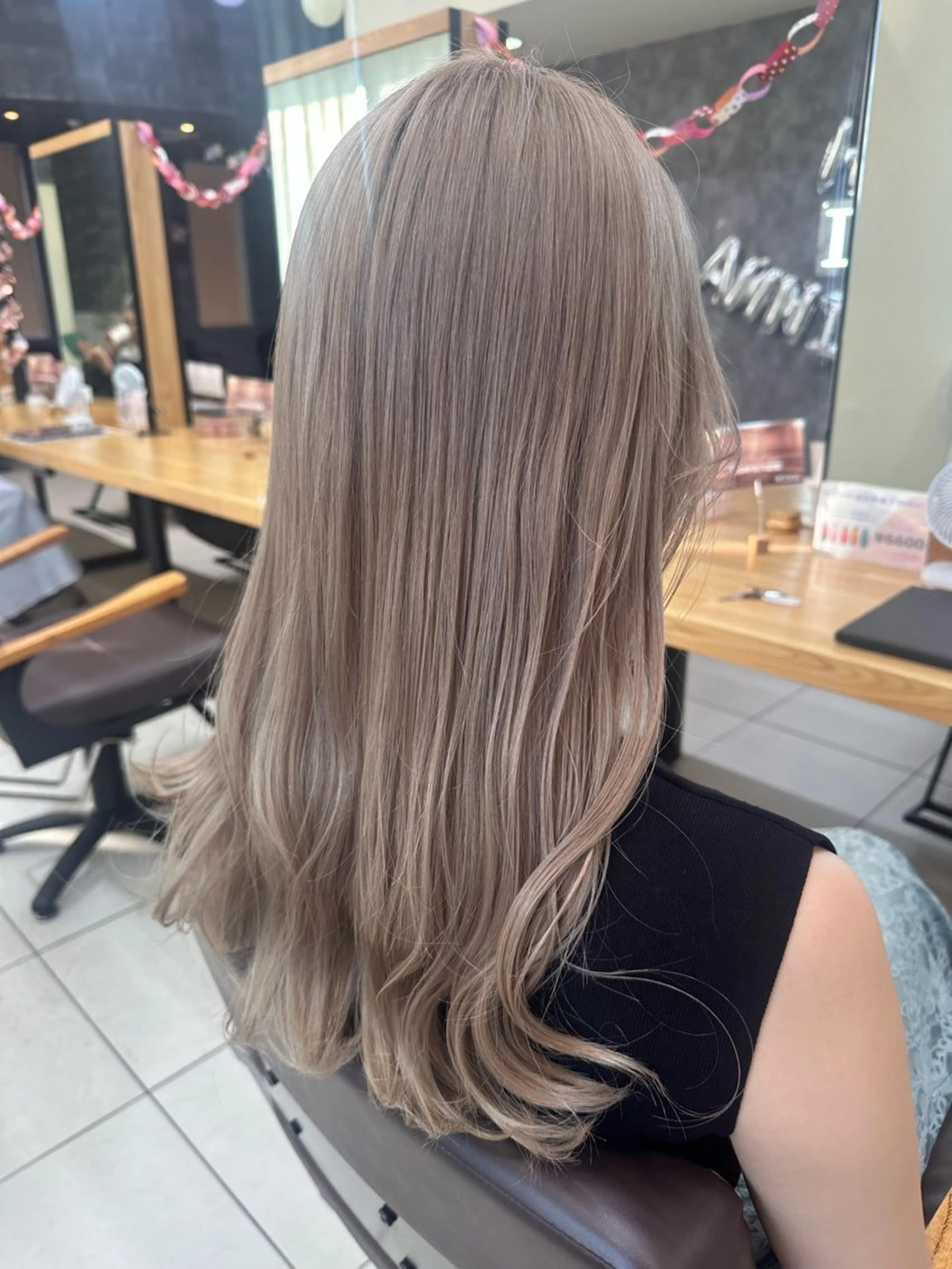 セミロング カット ヘアカラー トリートメント SHUN/ブリーチ/ カラー/臼井/佐倉のヘアスタイル