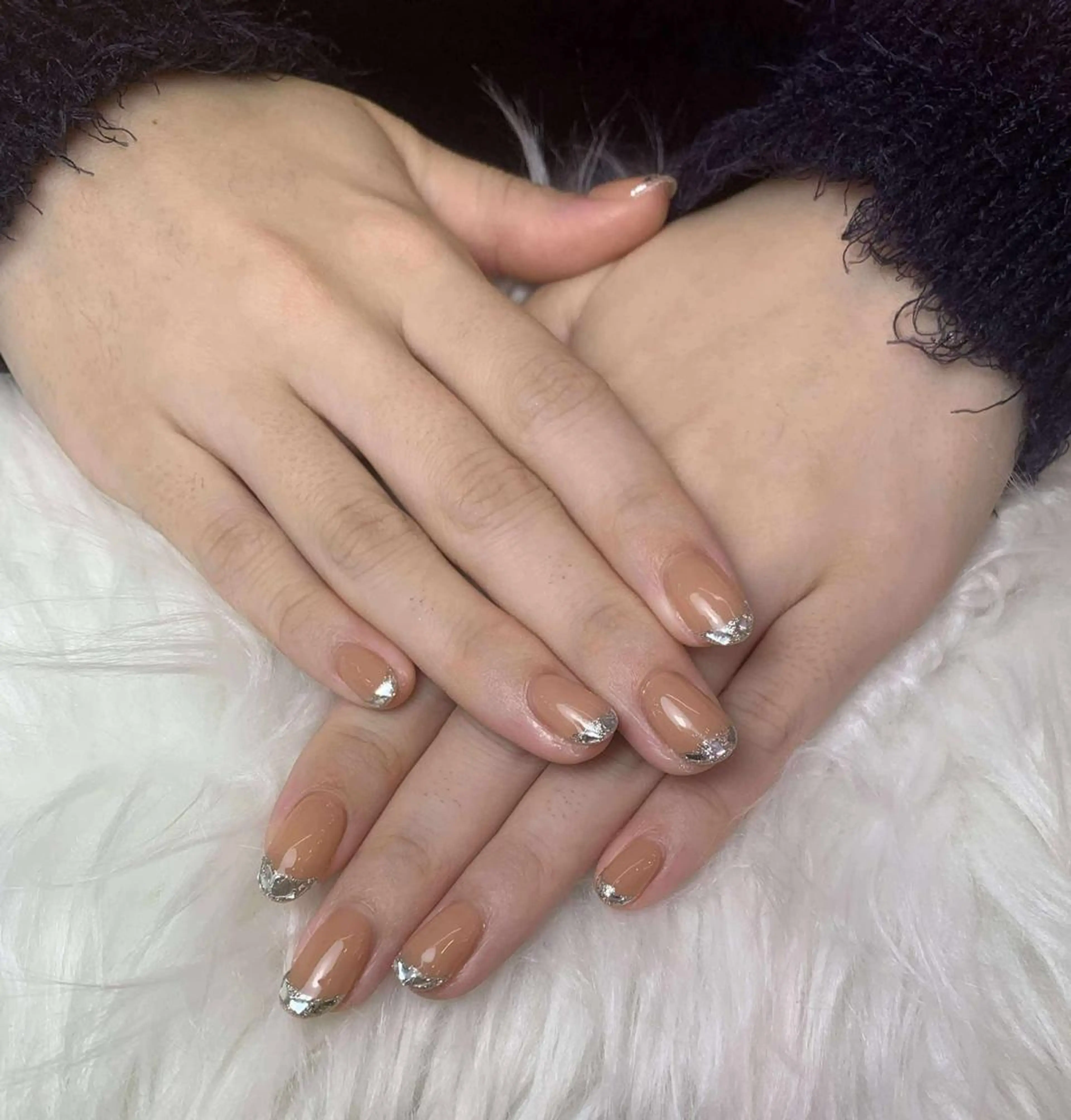 ネイル アートネイル シルバー ヒユ ビューティーのネイルデザイン