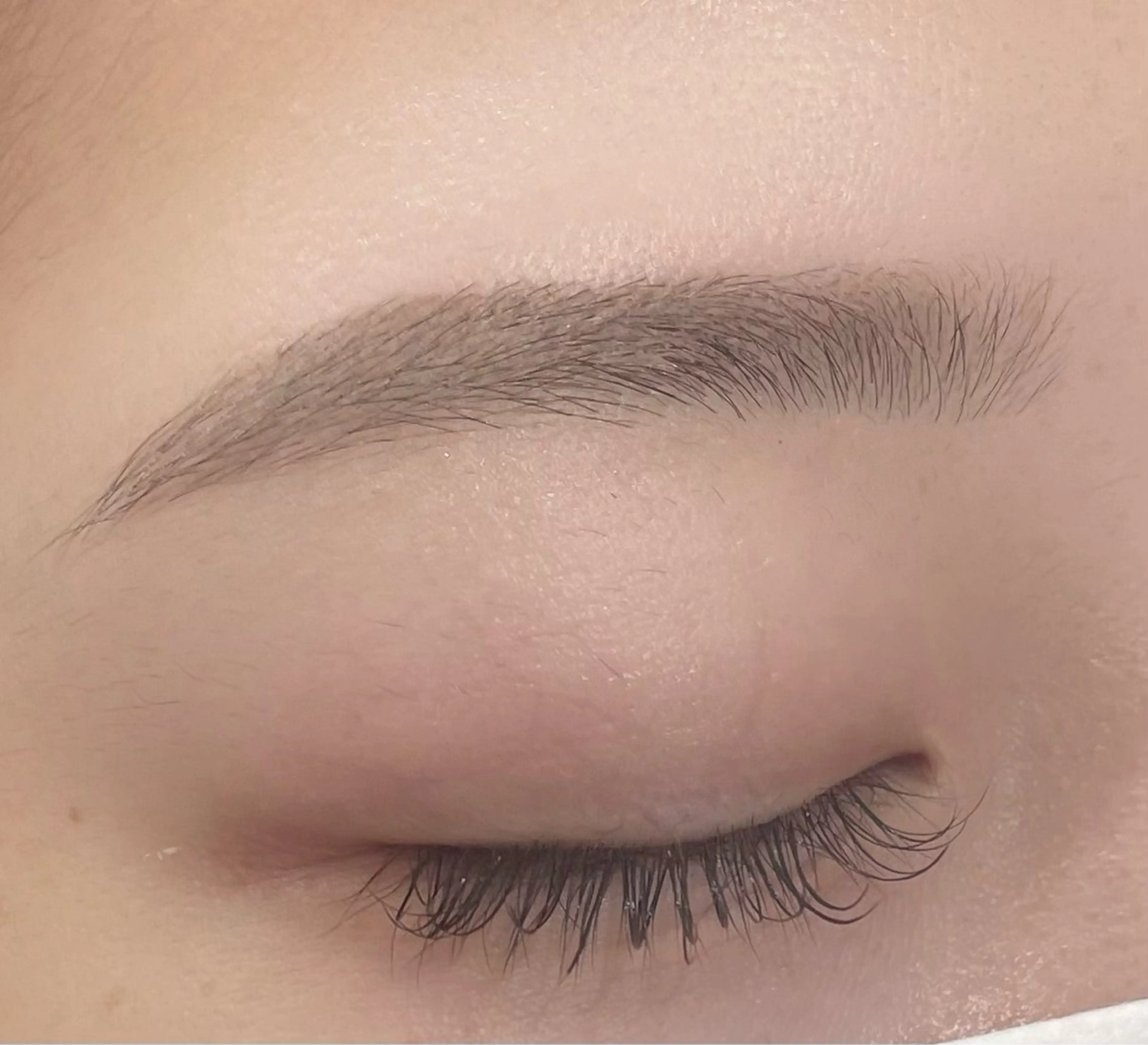 アイブロウ sugar　松永 有那のマツエク・マツパデザイン