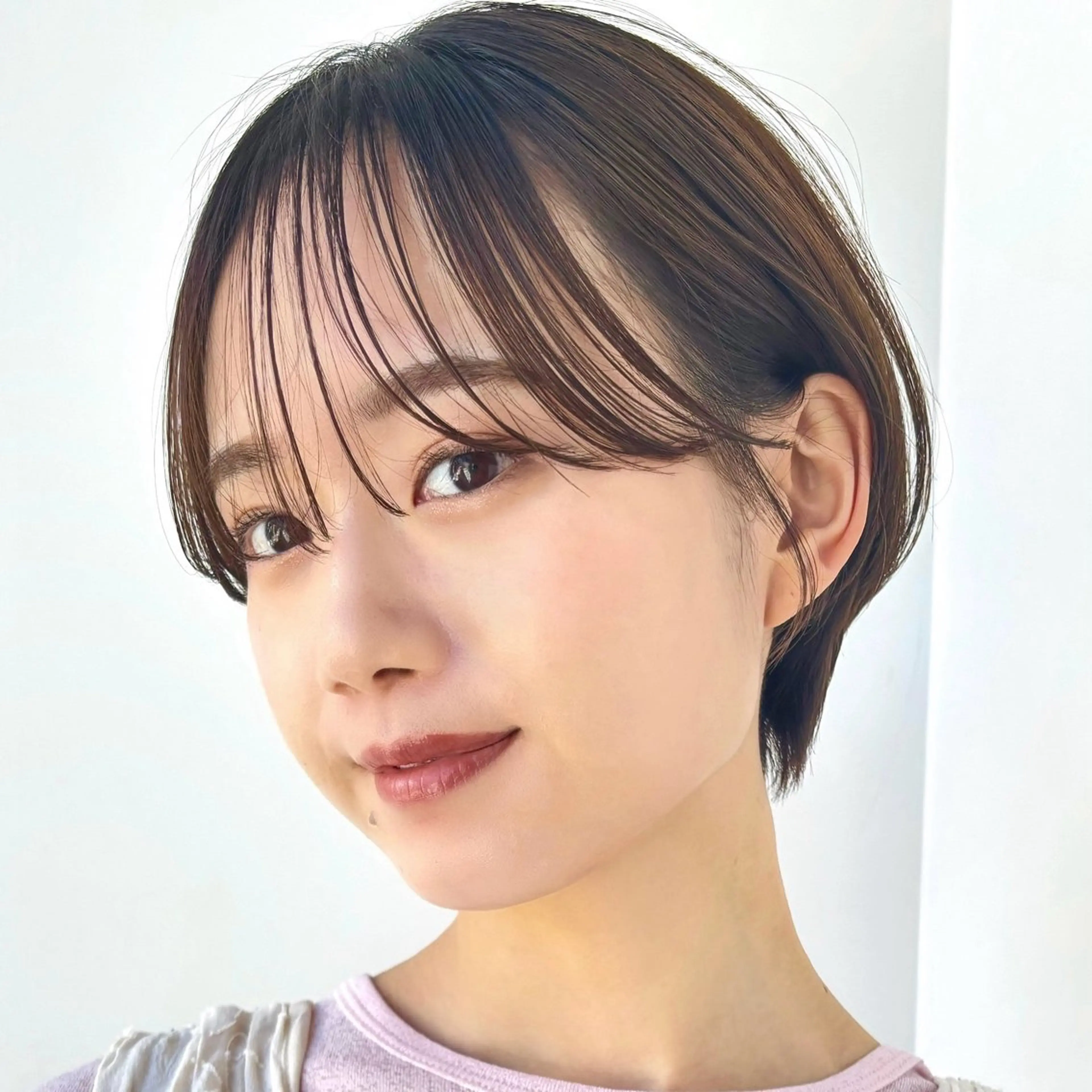 ショート カラー 丸みショート ブラウンカラー チョコレートブラウン ショートヘア カット ヘアカラー トリートメント 顔まわり🥨レイヤー /透明感/水口舞奈のヘアスタイル