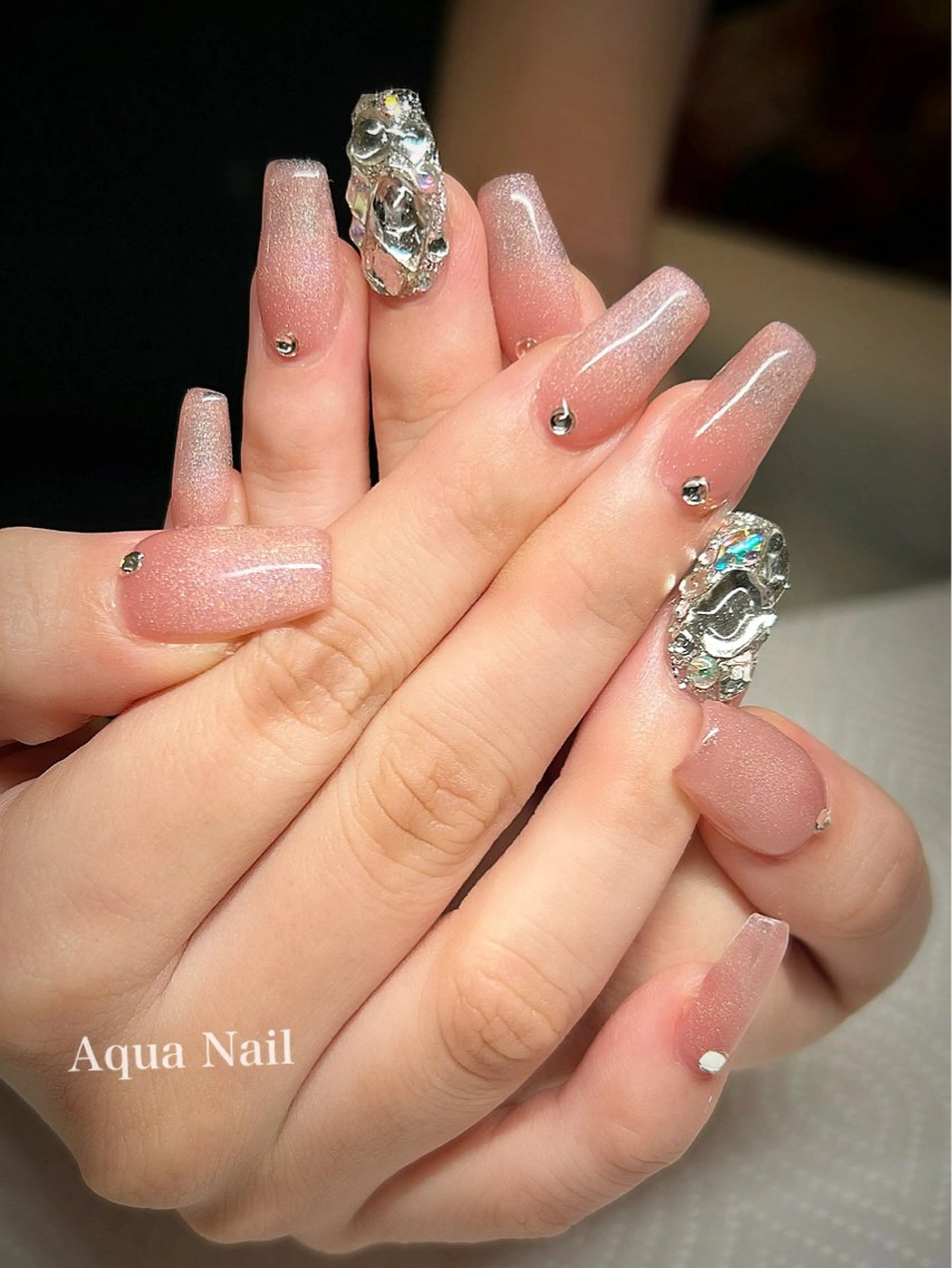 ネイル ジェルネイル 氷ネイル・うるうるネイル キラキラネイル 韓国ネイル マグネットネイル ハンドネイル AQUA NAILのネイルデザイン