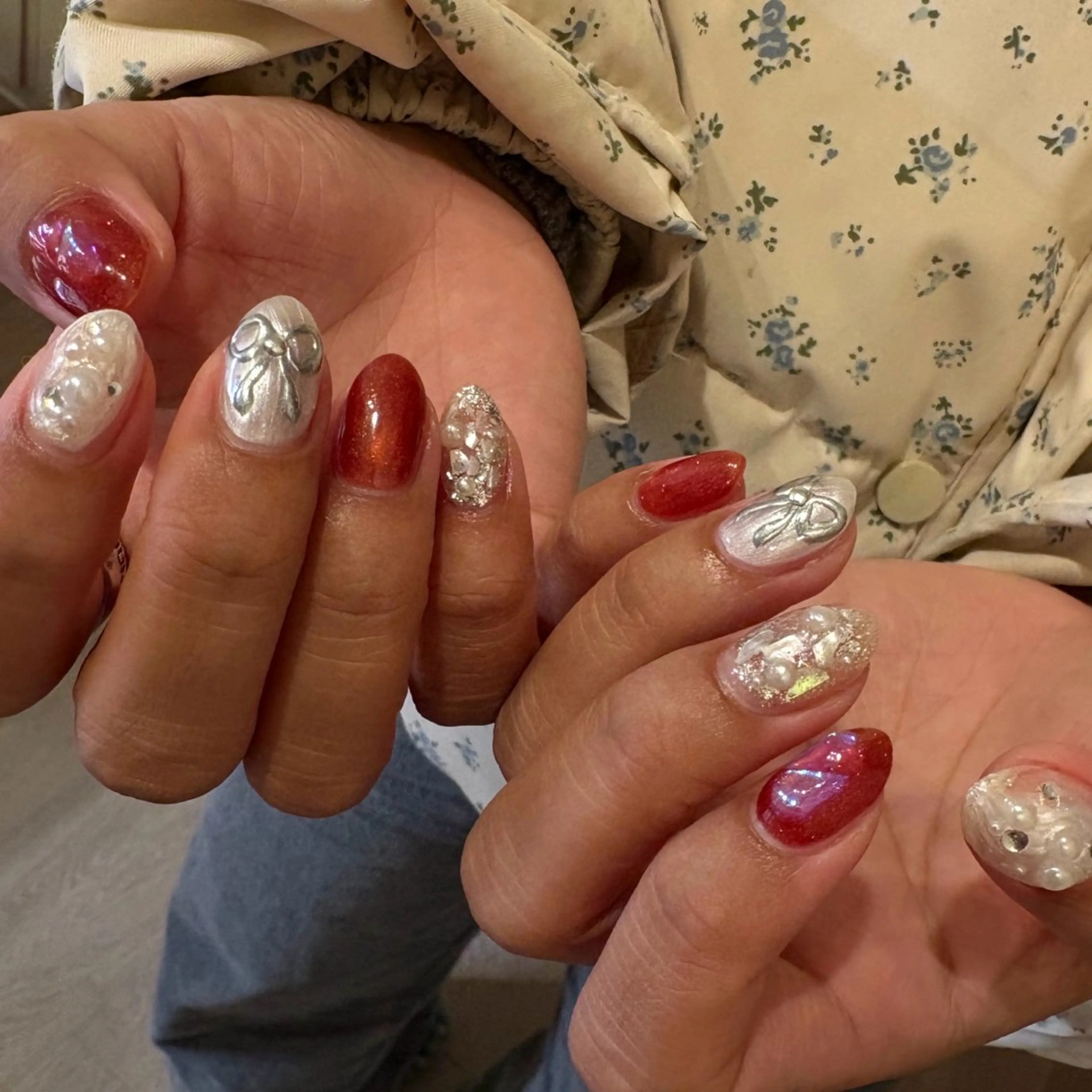 ネイル 成人式 韓国ネイル マグネットネイル ニュアンスネイル 赤色 ハンドネイル amuse ニュアンス/個性派のネイルデザイン