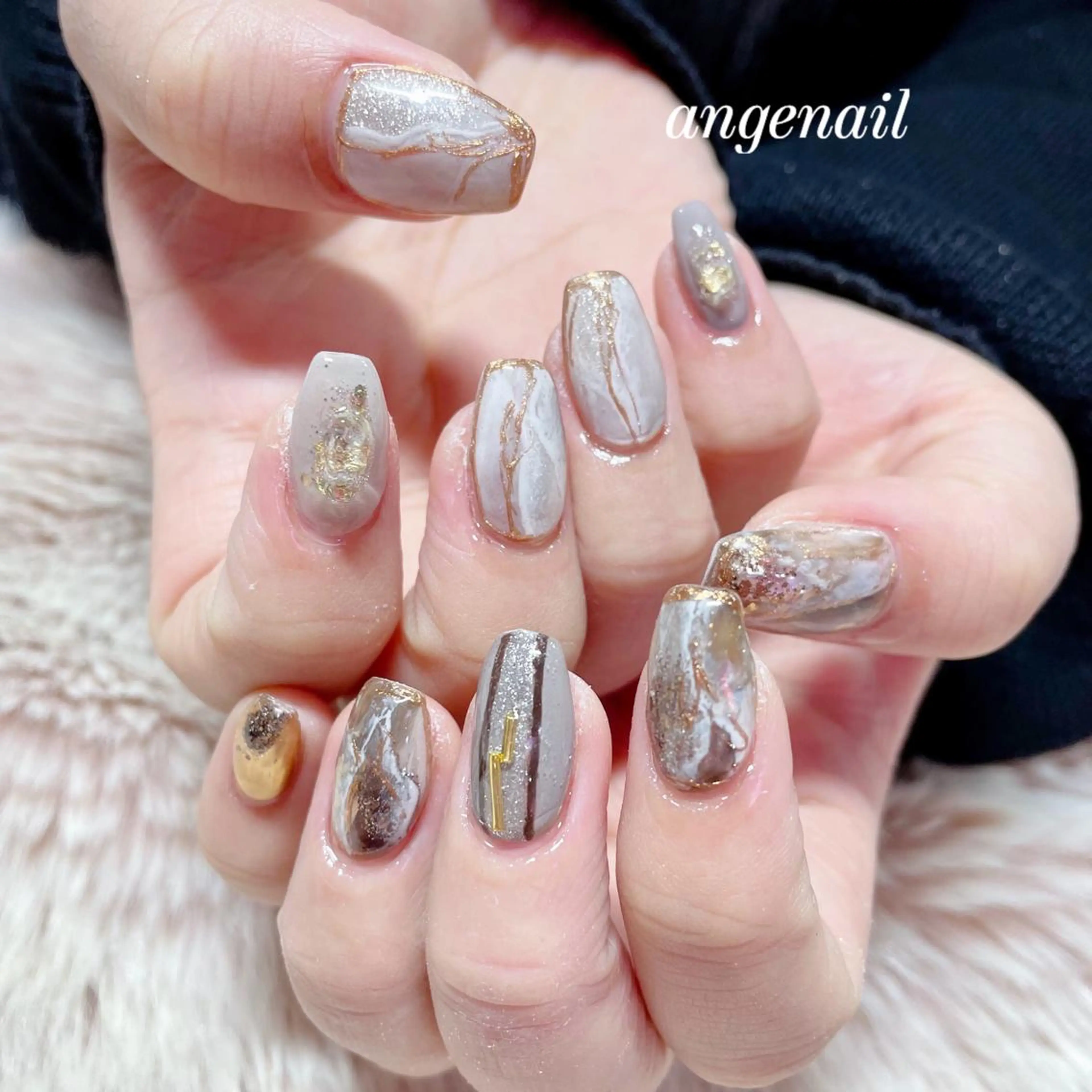 ネイル ハンドネイル オーナーネイリスト MAKIのネイルデザイン