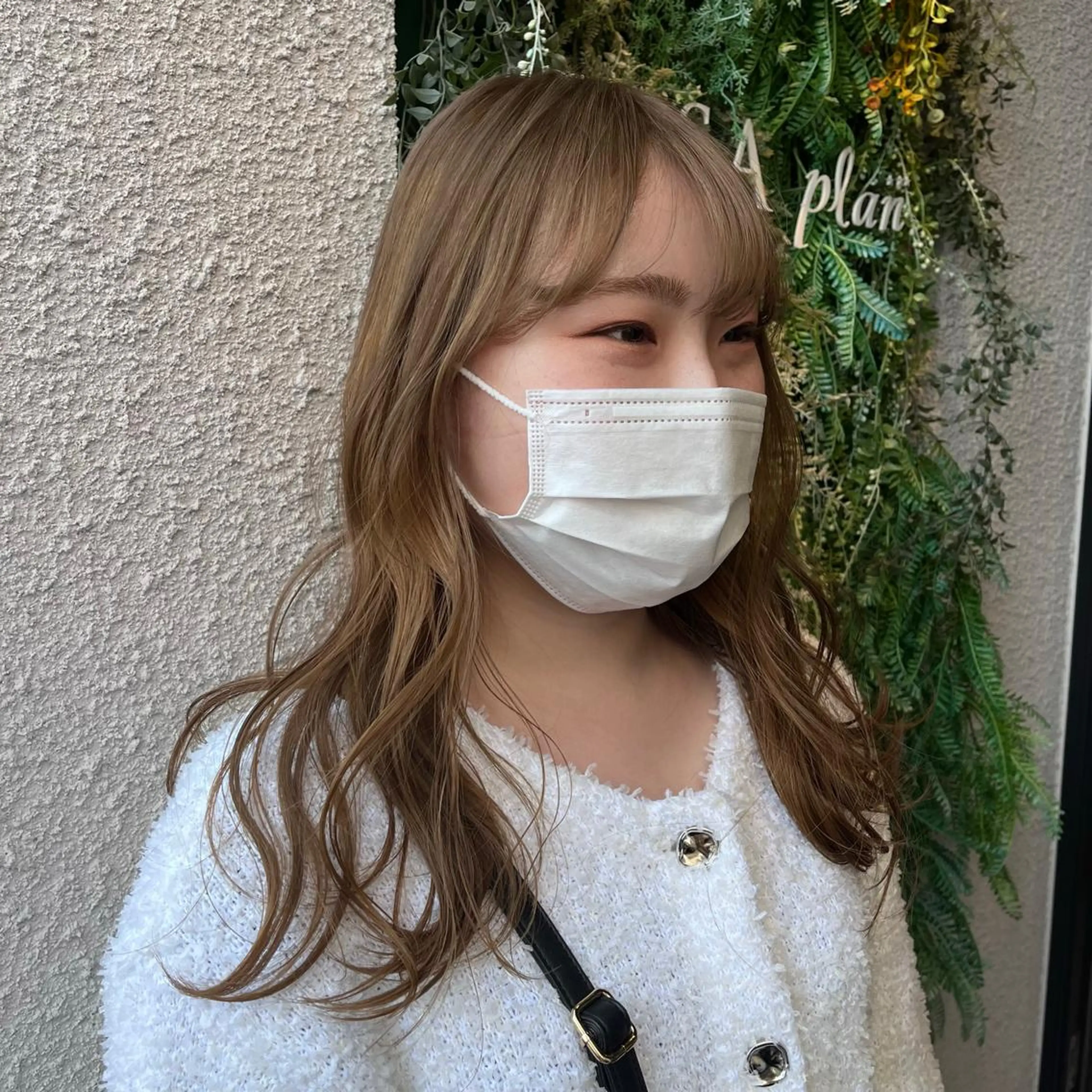 顔まわりカット＋ダブルカラー🩵透明感カラーお任せください"の写真