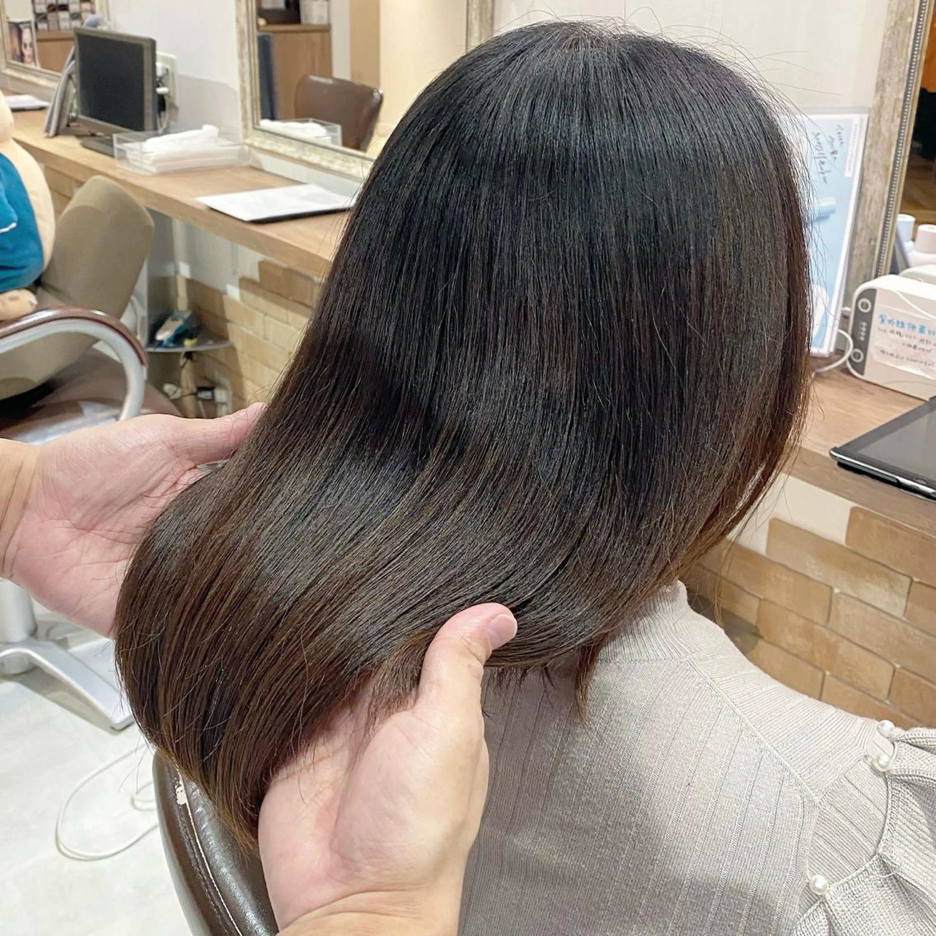 ミディアム 髪質改善 縮毛矯正 トリートメント 髪質改善特化 安東駿介のヘアスタイル