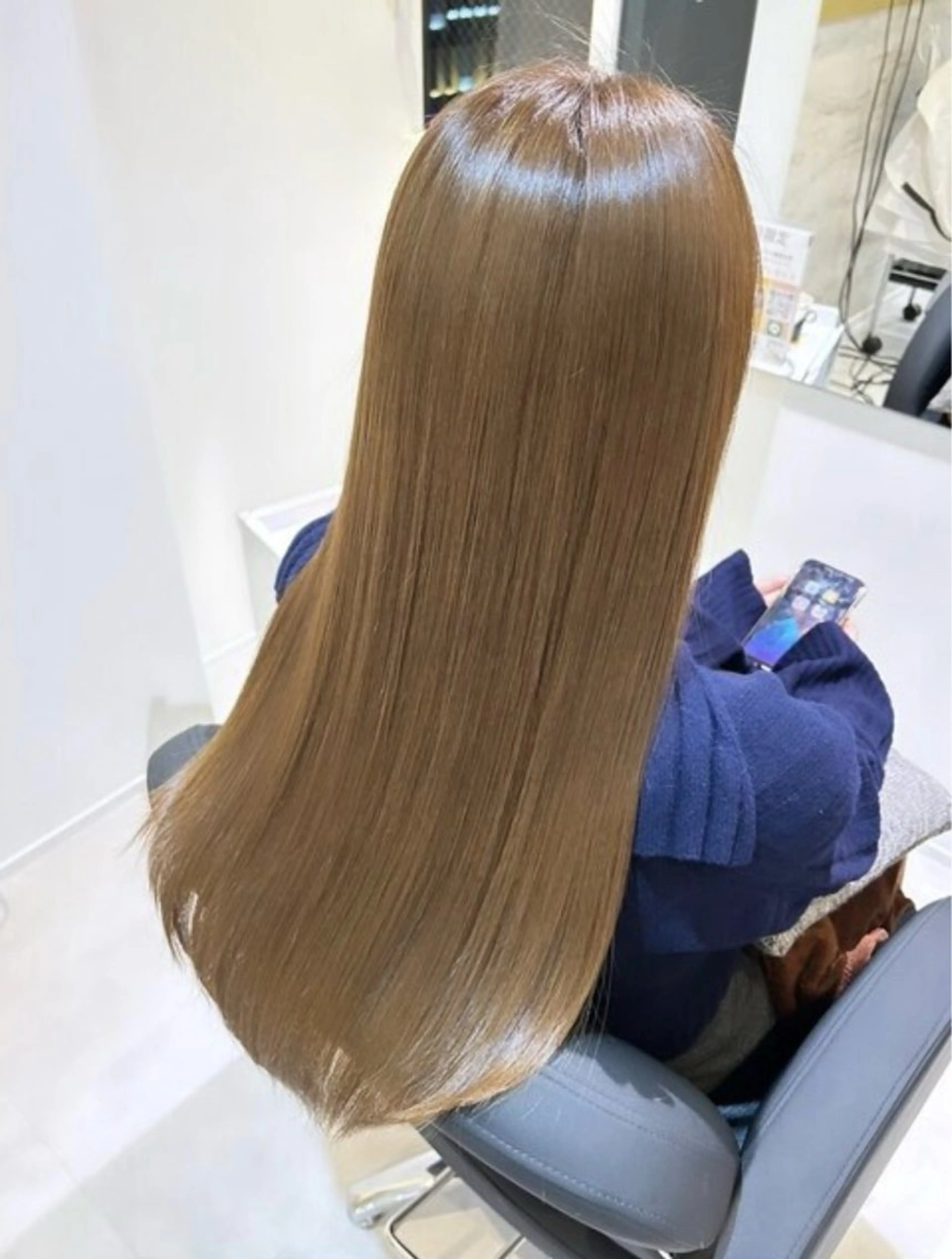 ロング Emuest MIYUのヘアスタイル