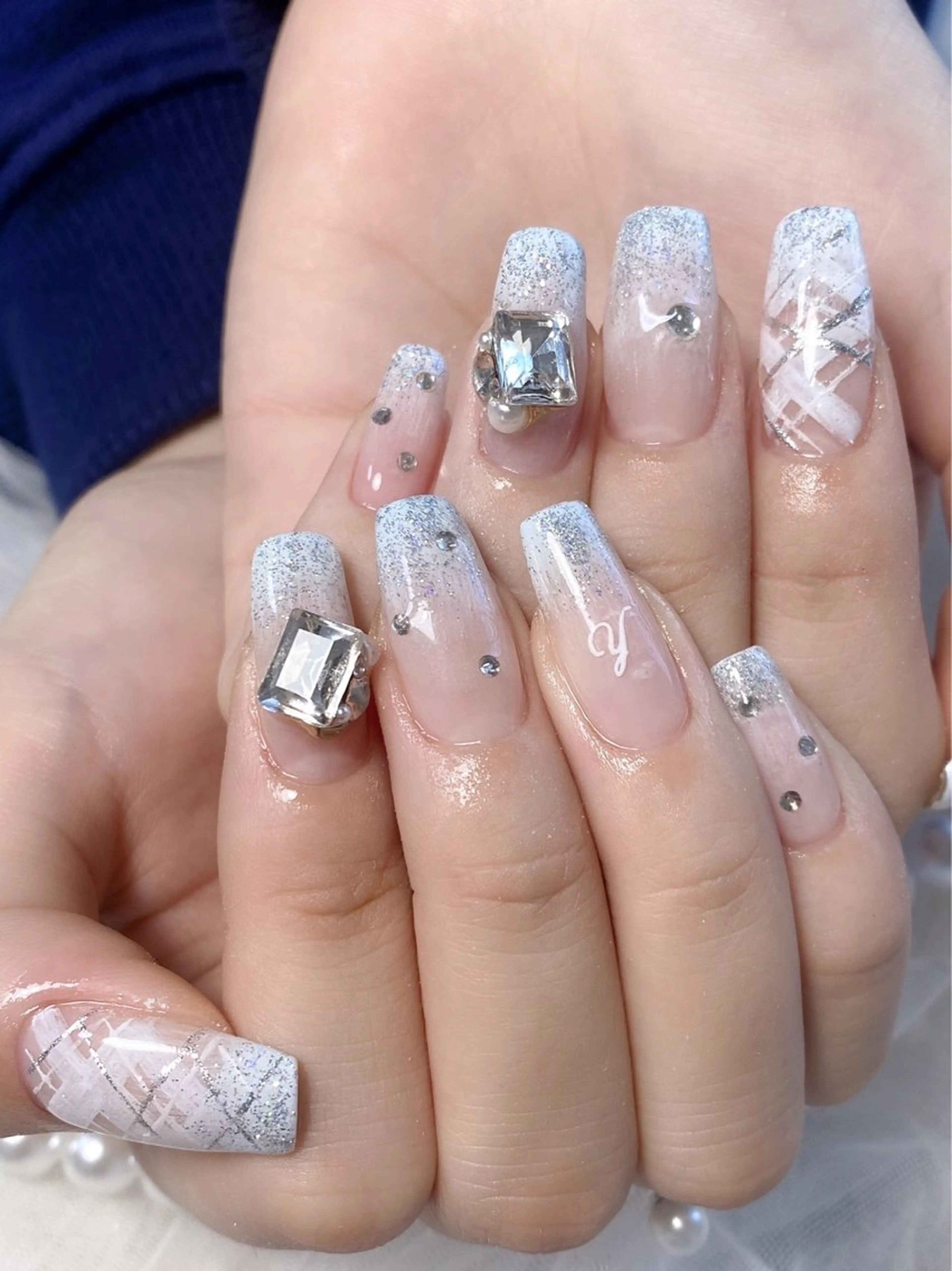 ネイル LEDアイラッシュ ∩_∩アオイのマツエク・マツパデザイン