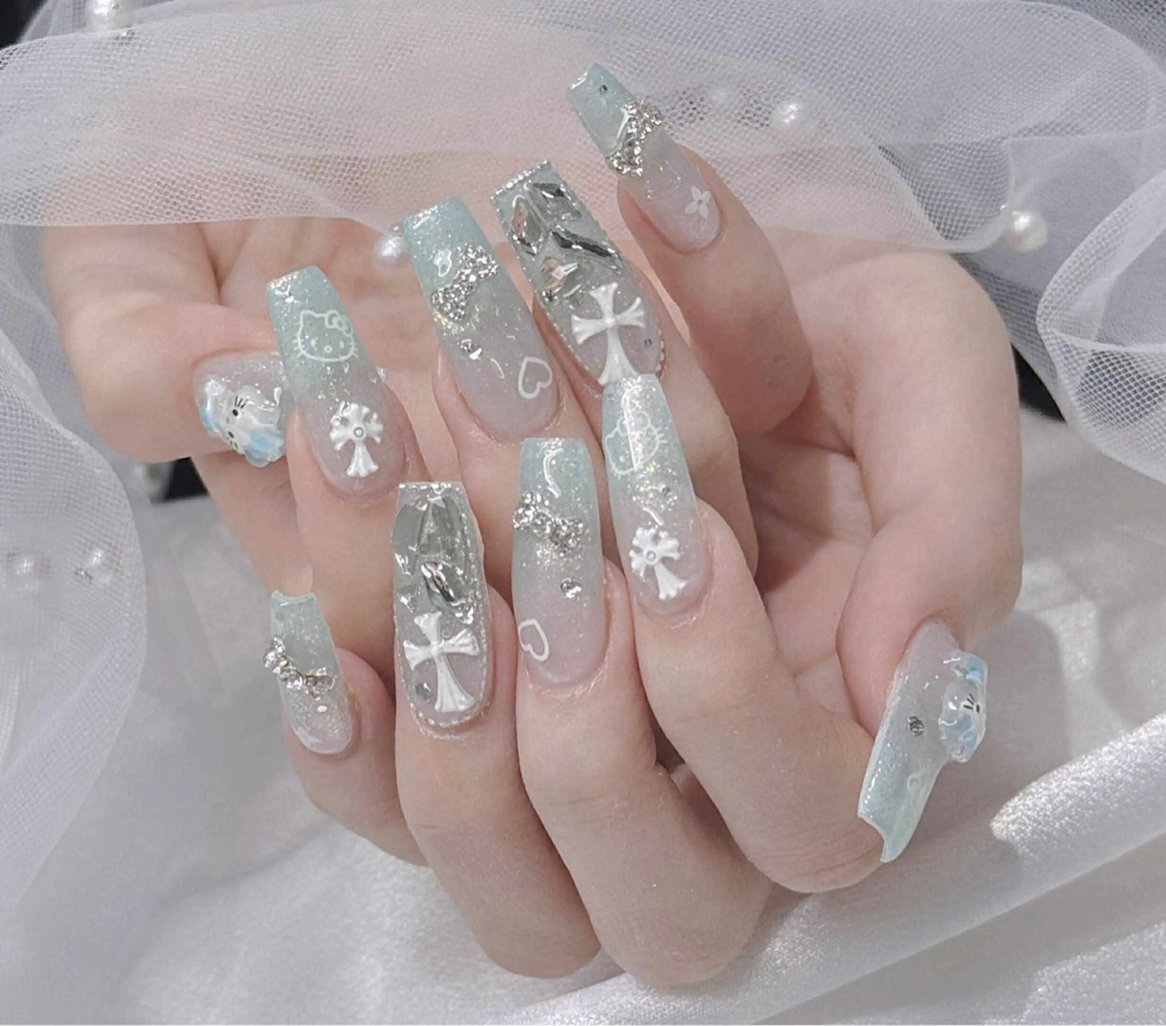 ネイル オーロラネイル ブルー チークネイル フットネイル フレンチネイル REI NAのネイルデザイン