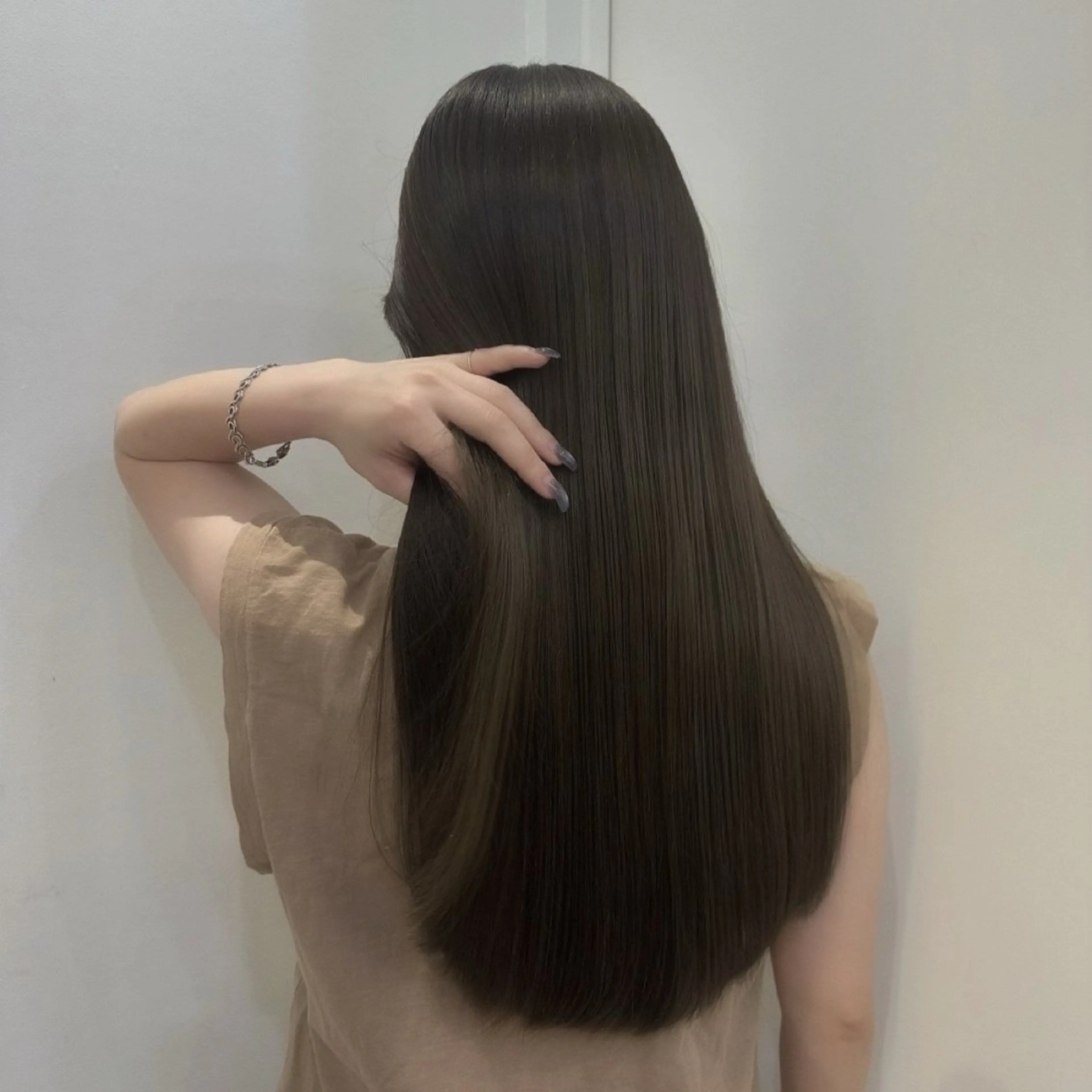 セミロング ハタケナカ コトネのヘアスタイル