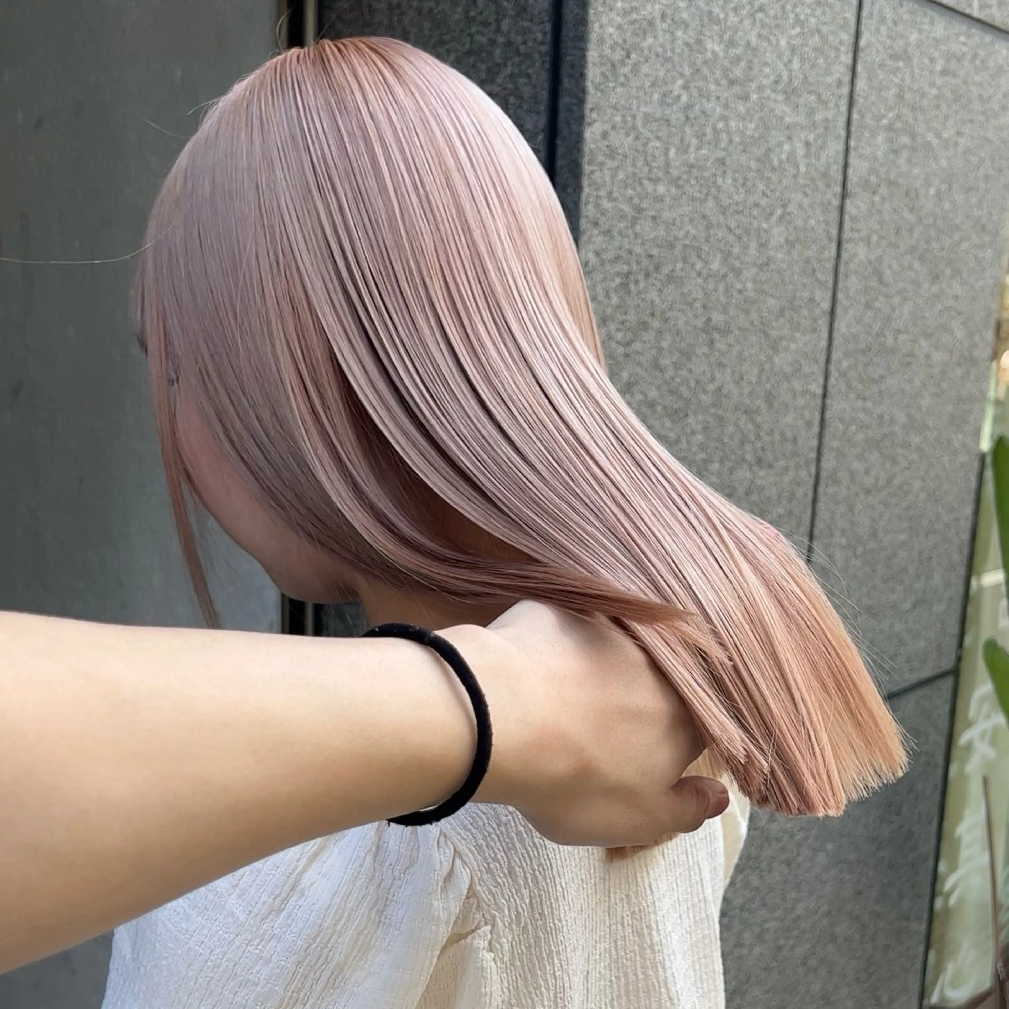 セミロング カラー カット ヘアカラー ムラ修正💎 艶髪ハイトーン💎のヘアスタイル