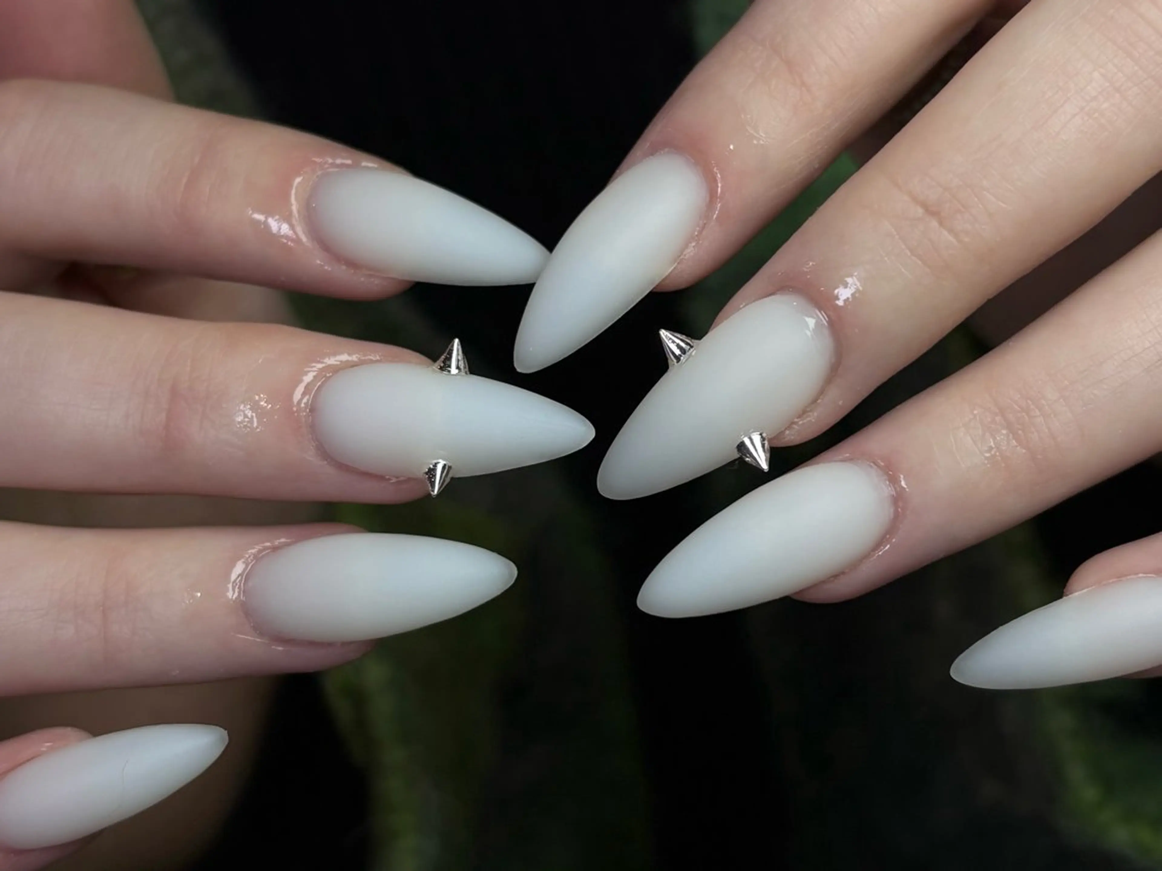 シンプルかつ上品目指す方💕自爪💅💕パーツ/埋め尽くし2本🎀✨¥6600の写真