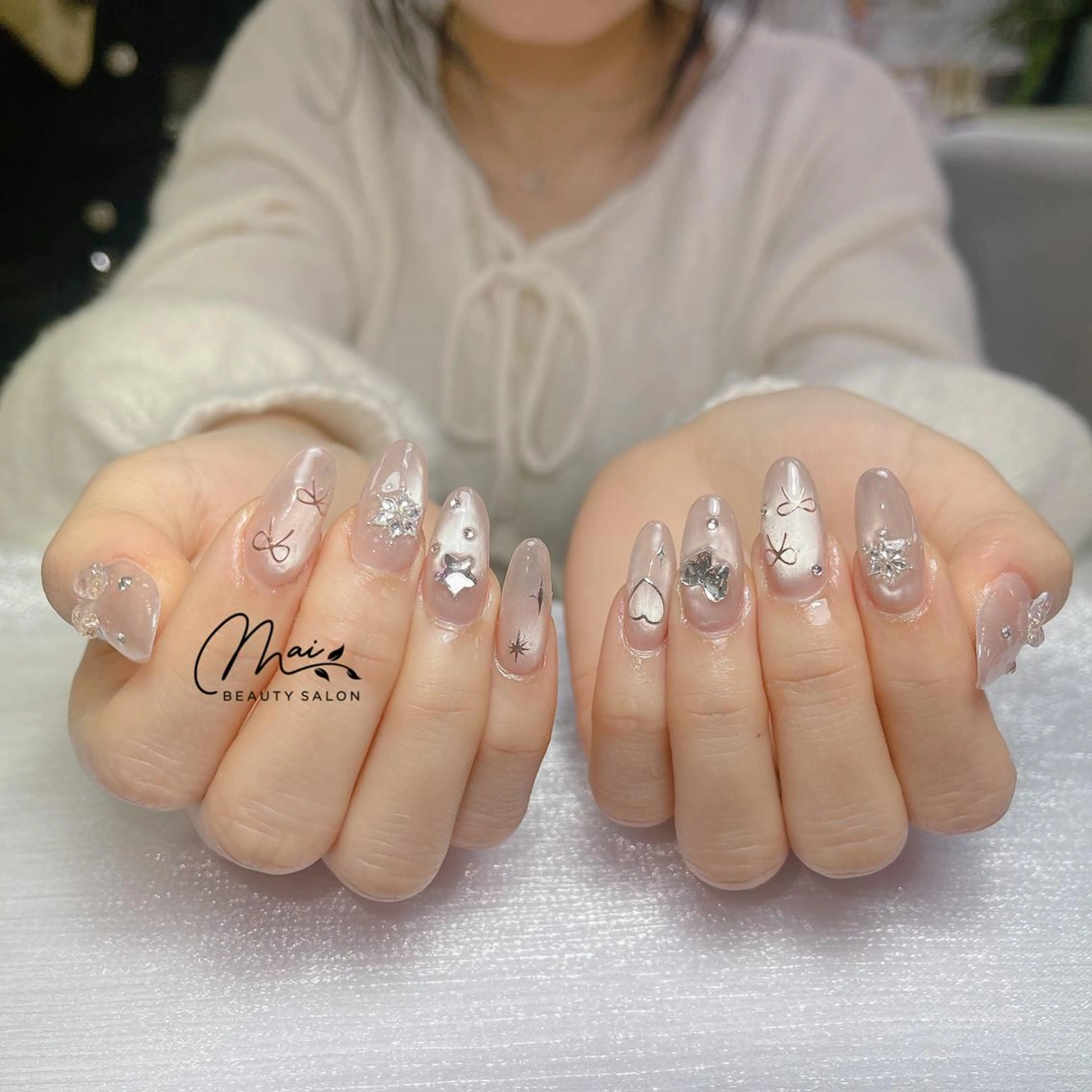 ネイル オーロラネイル チークネイル 長さ出し フラッシュネイル フットネイル MaiBeauty HaNaのネイルデザイン