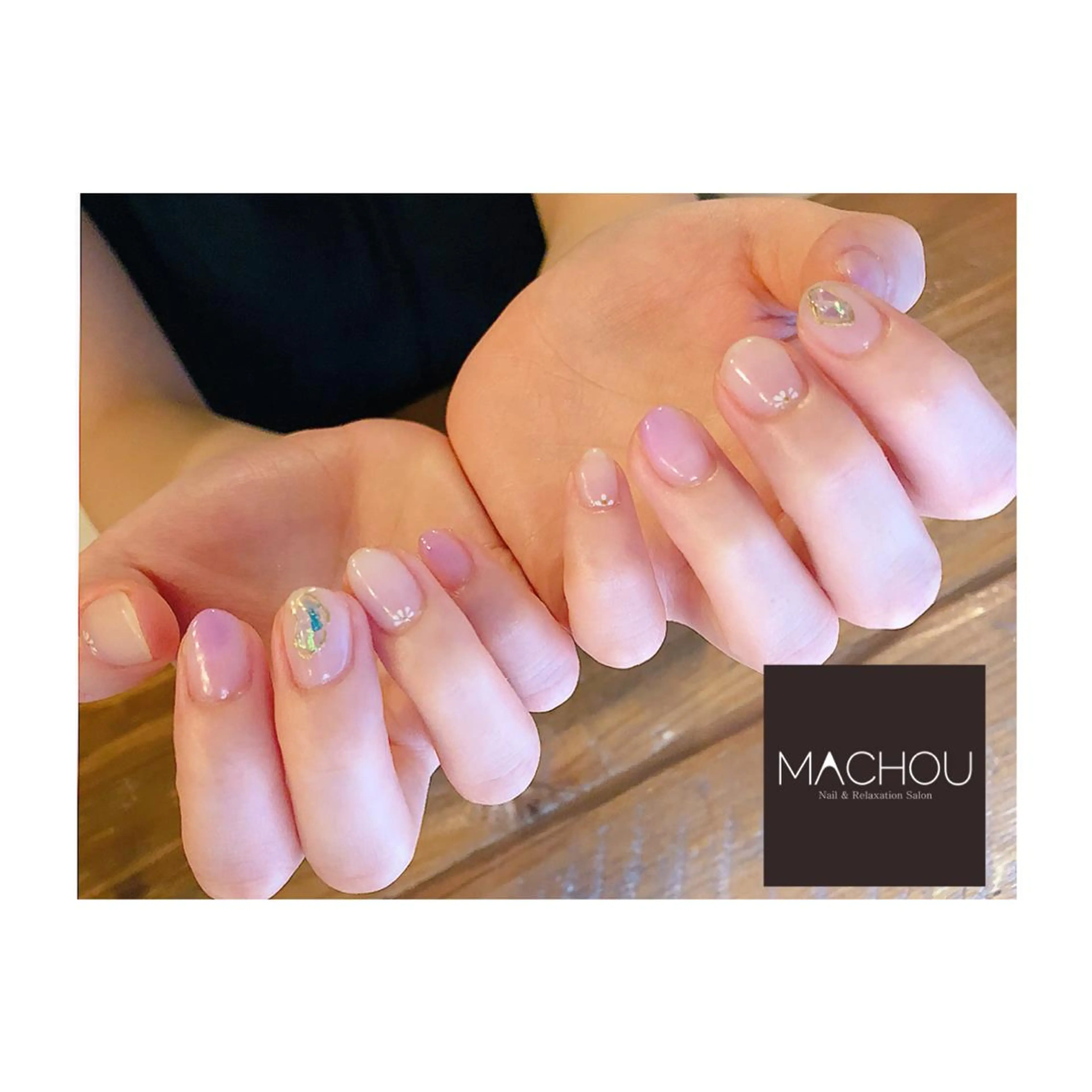 ネイル MACHOU所属・tomomi MACHOUのネイルデザイン