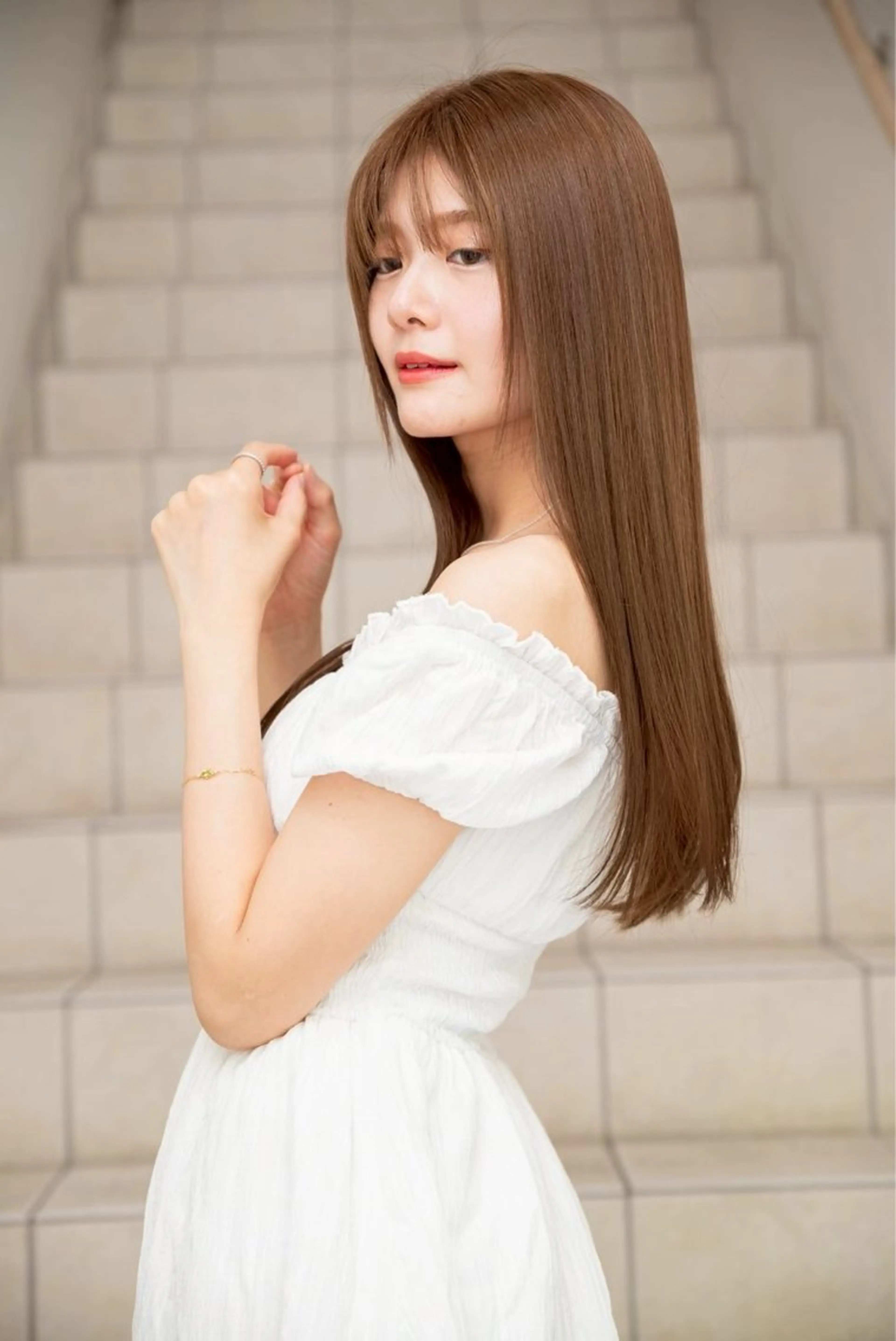 ロング 谷口 友里のヘアスタイル