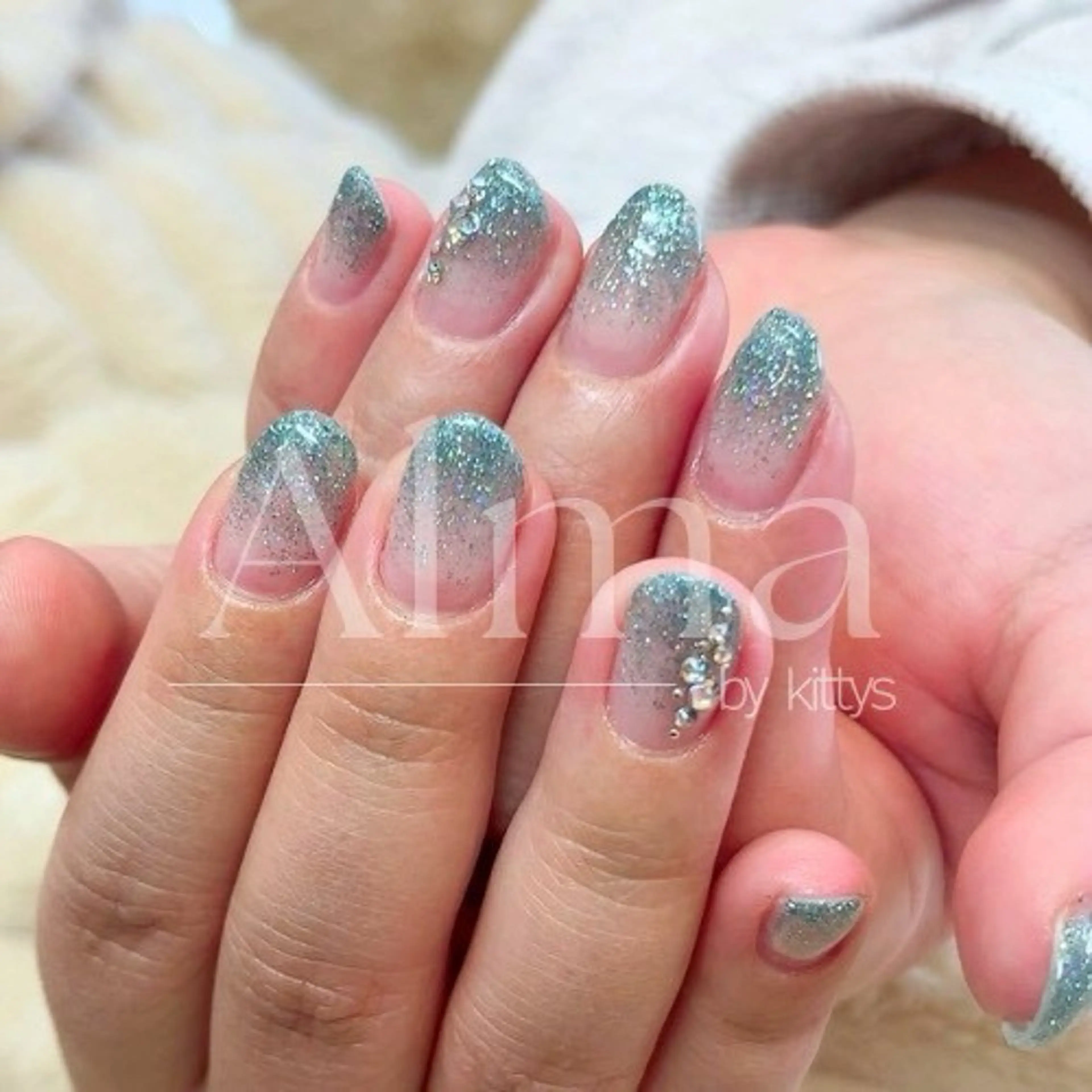 【他店オフ無料】初回シンプルワンカラー＋2本デザイン/ハンドの写真