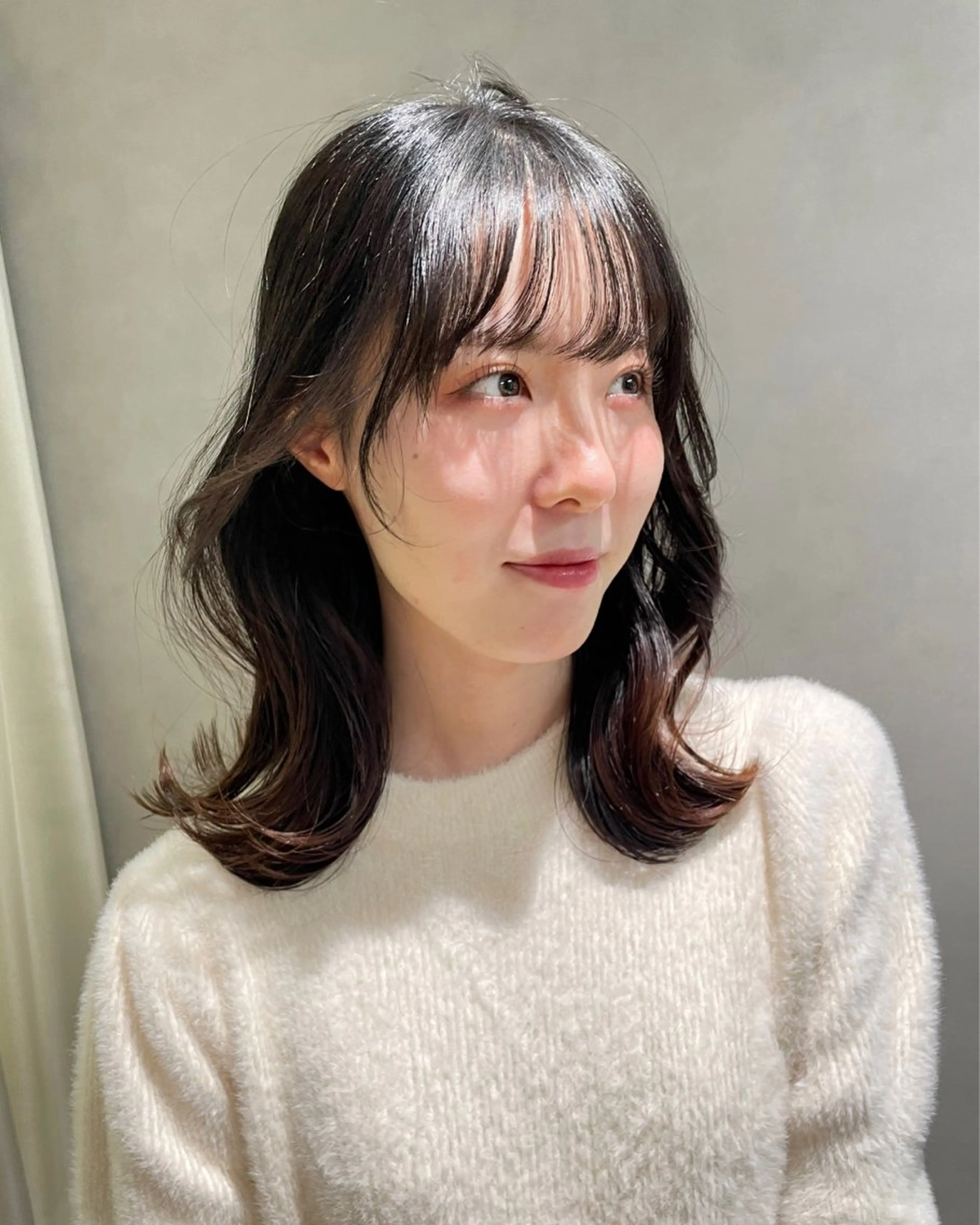 セミロング 吉野 琴音のヘアスタイル
