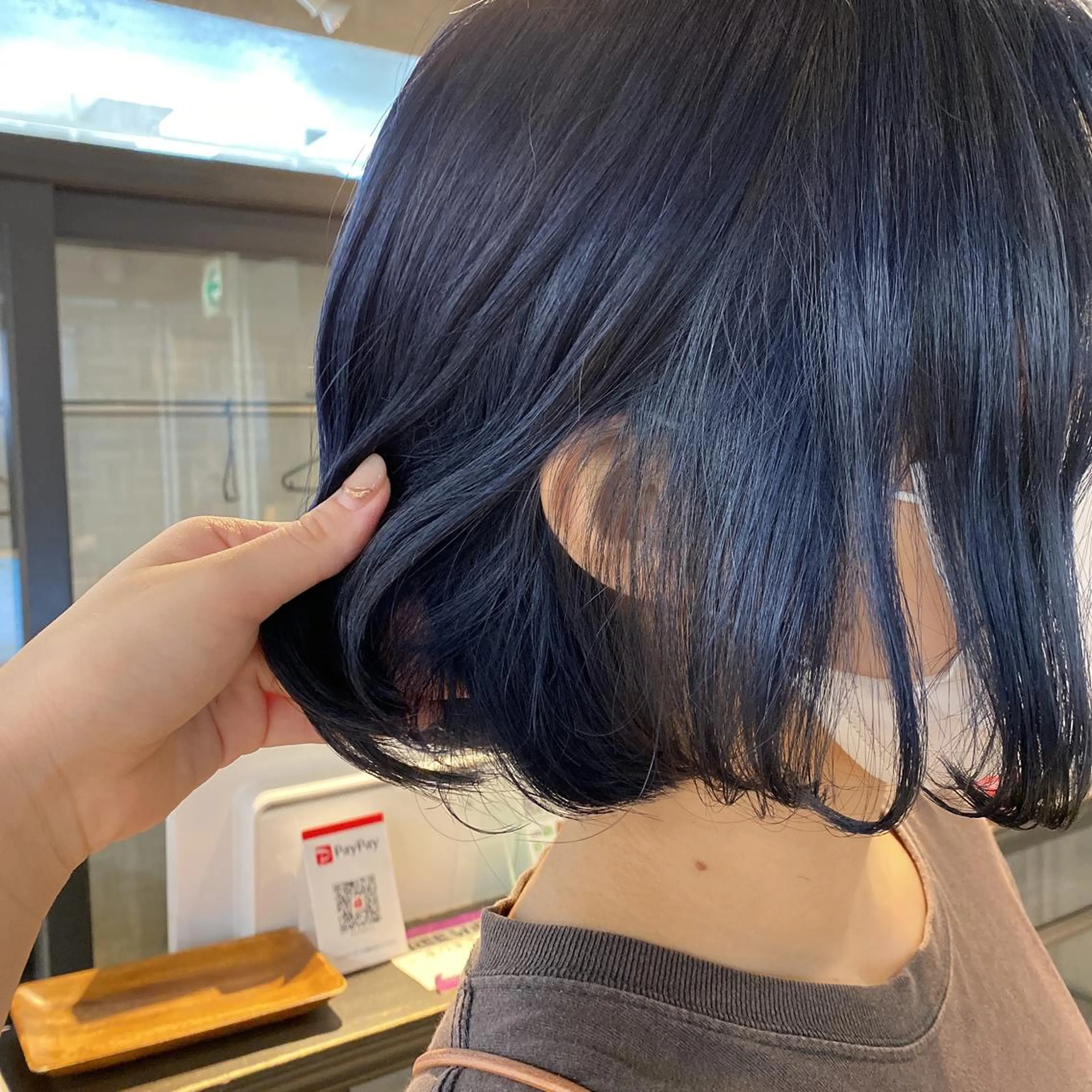 ショート カラー ブルーカラー wakana 【ブリーチカラー】のヘアスタイル