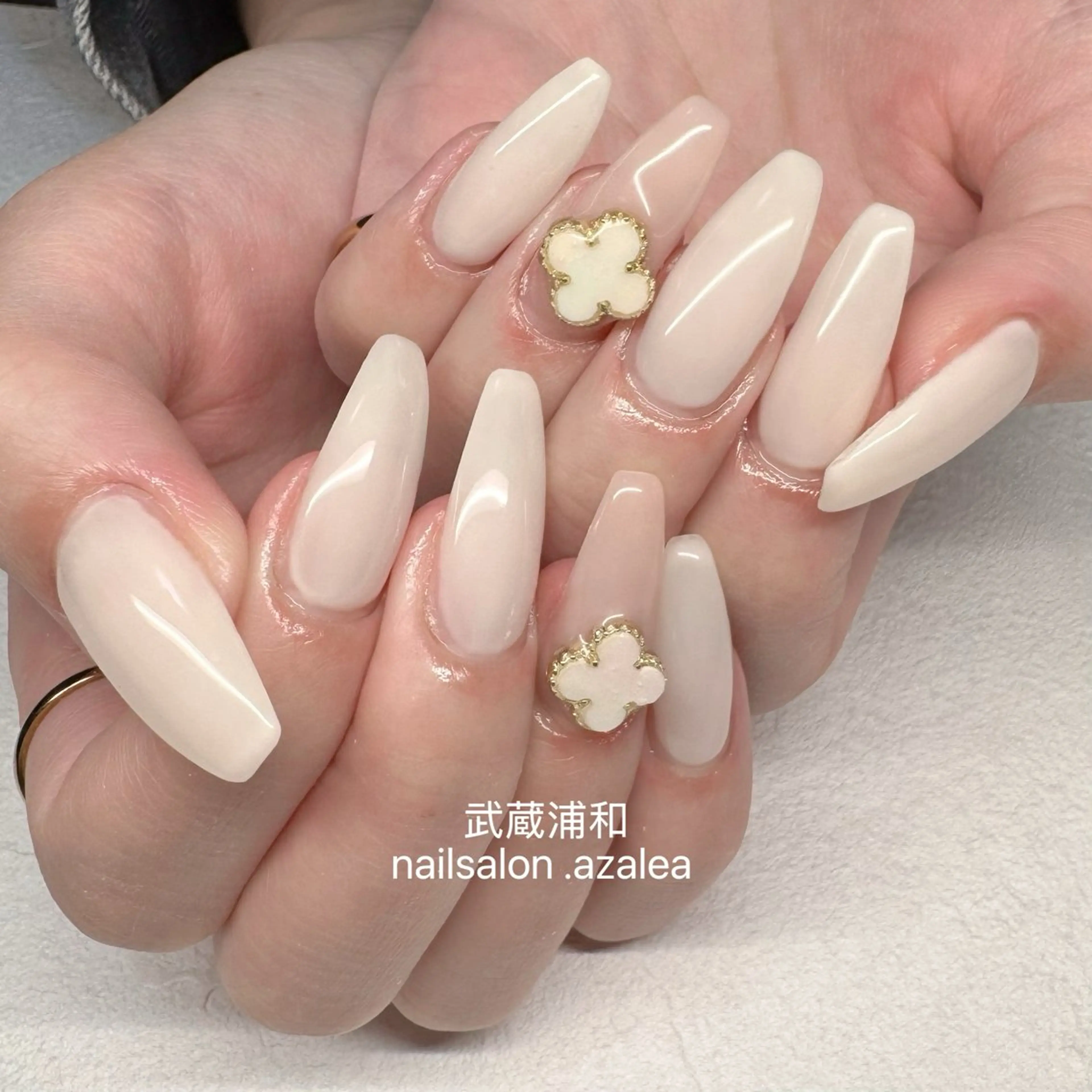 ネイル ハンドネイル R inのネイルデザイン