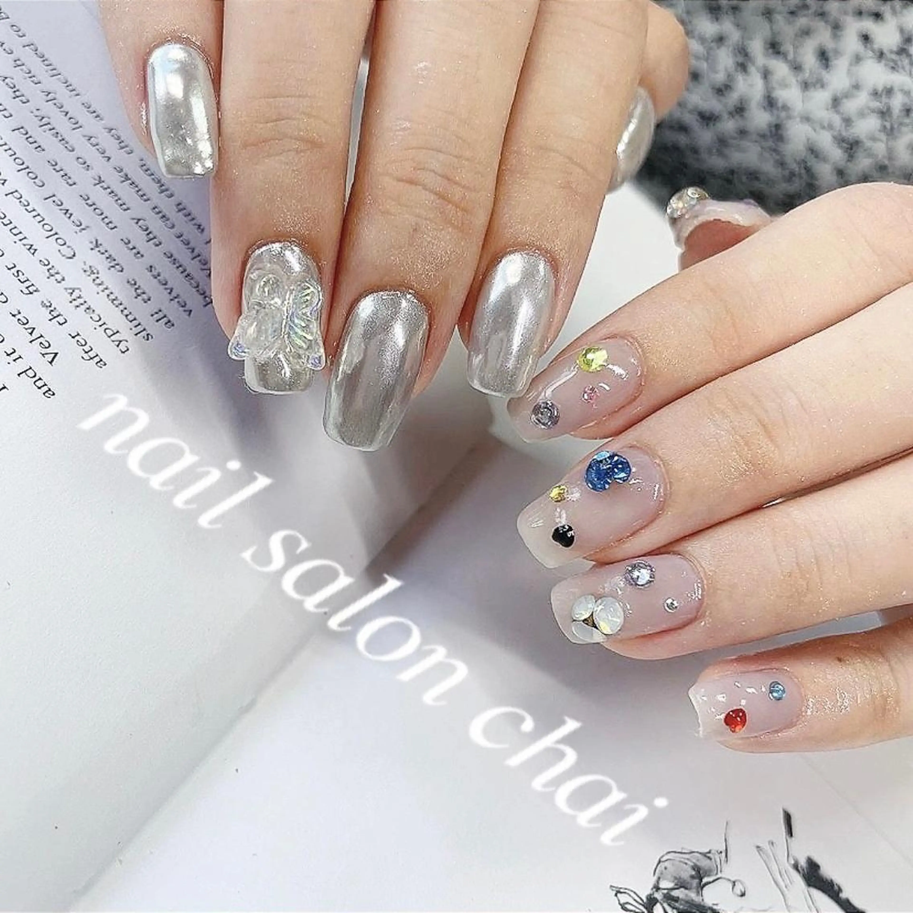 ネイル キラキラネイル ミラーネイル シルバー nail salon chai 上本町のネイルデザイン