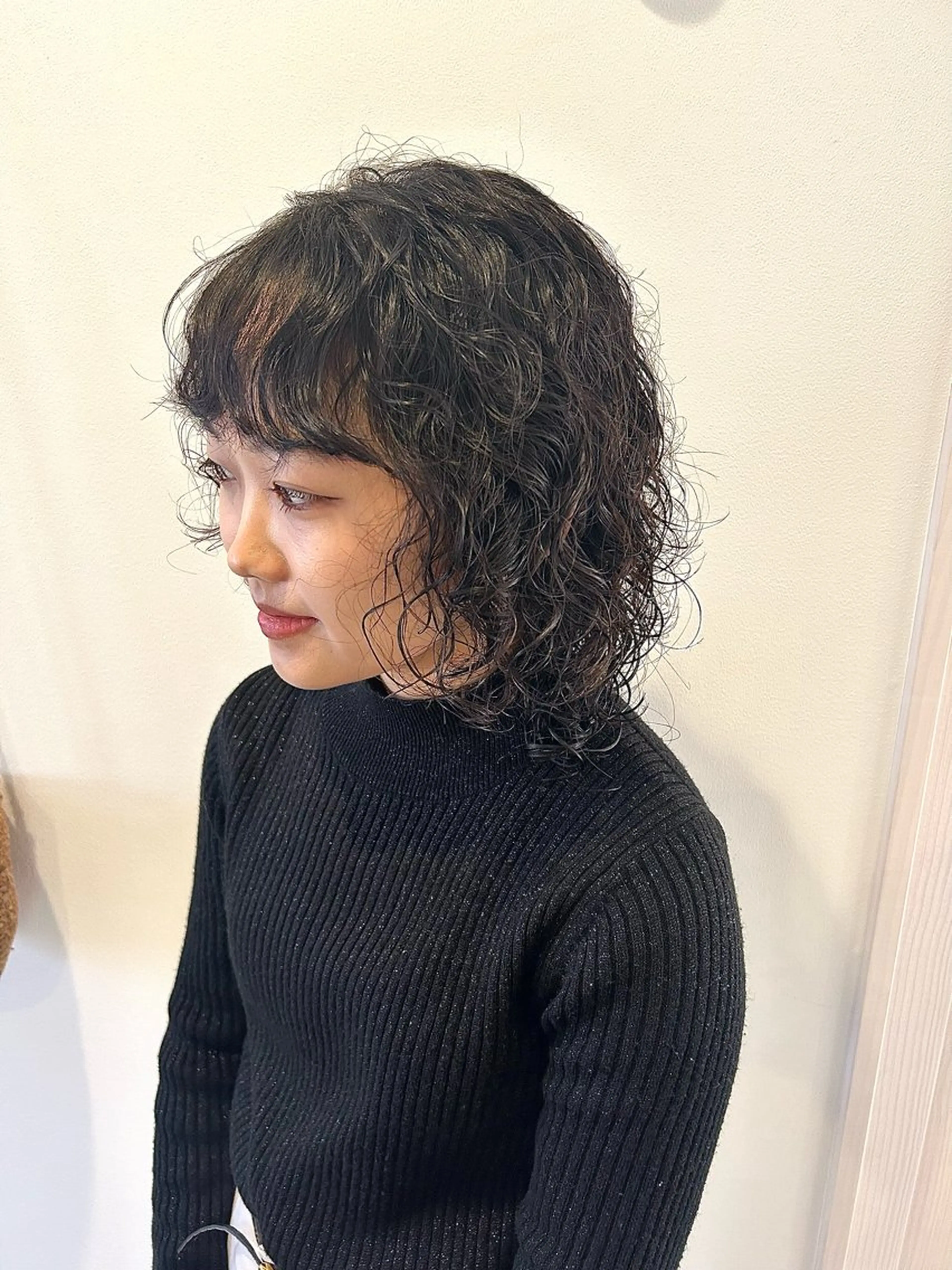 ミディアム カラー ミディアムパーマ レザーカット/ ミニボブ/しおりのヘアスタイル