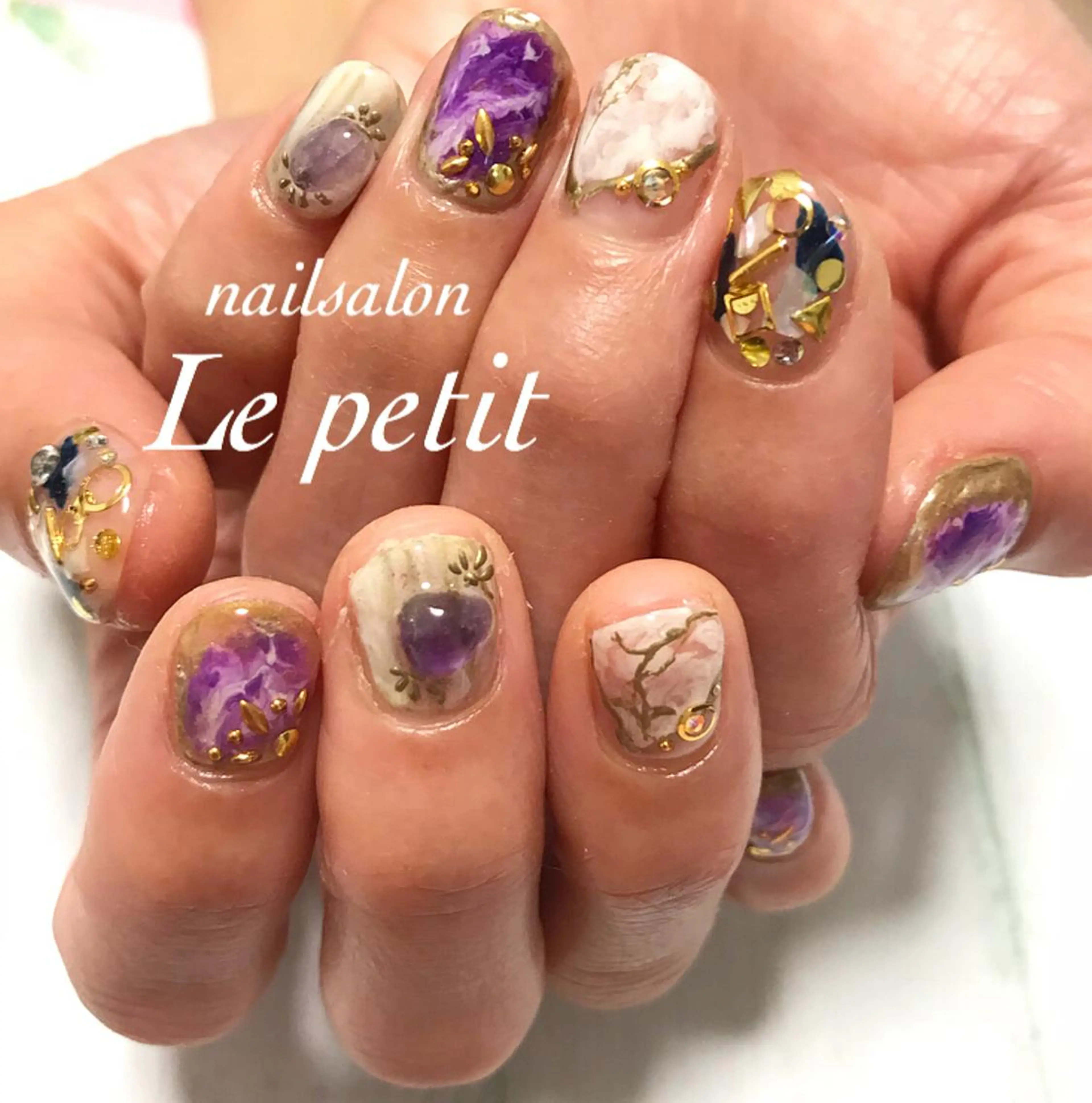 ネイル 石野 広佳のネイルデザイン