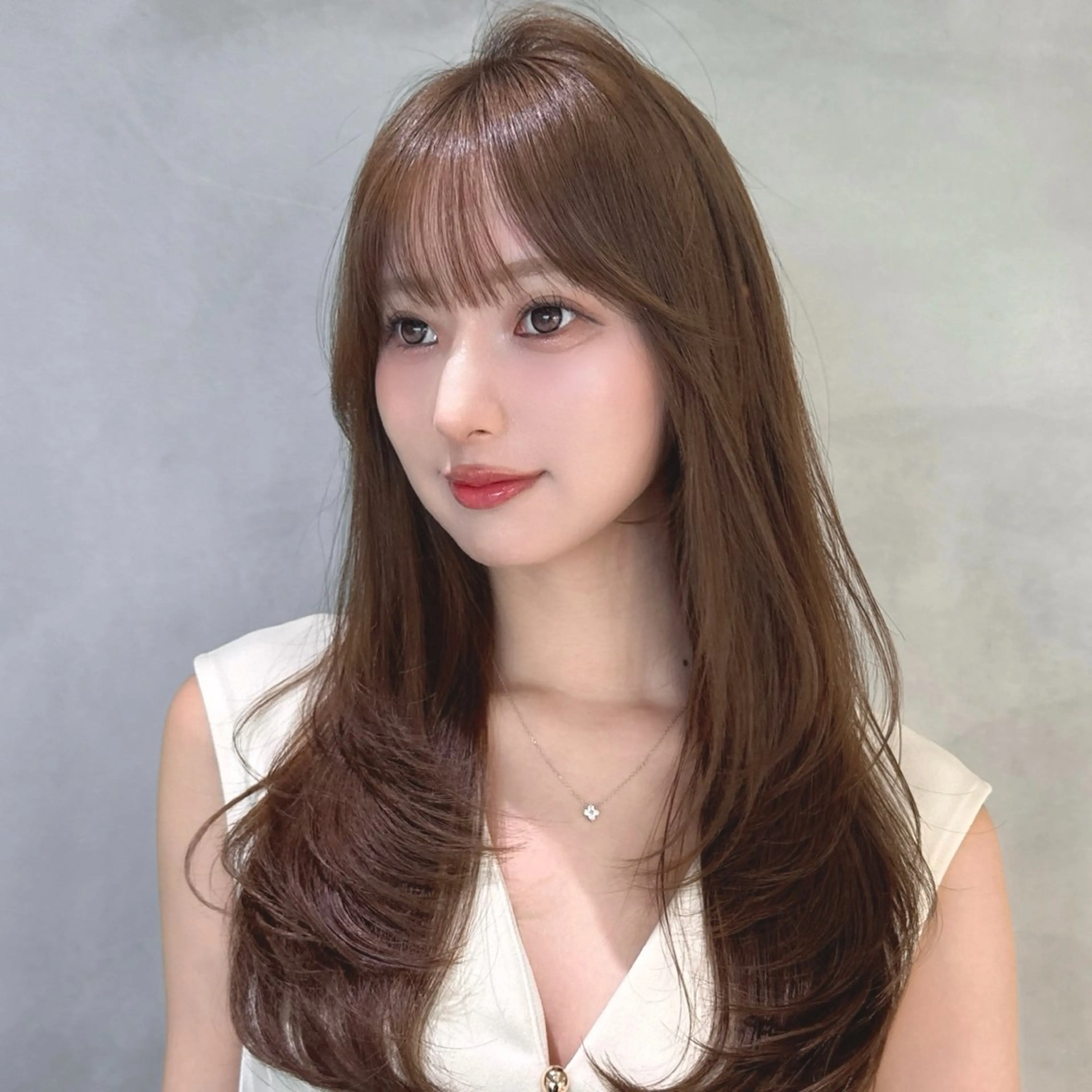 セミロング カラー カット ヘアカラー トリートメント レイヤー|縮毛矯正 |韓国ボブ|岡田洸太のヘアスタイル