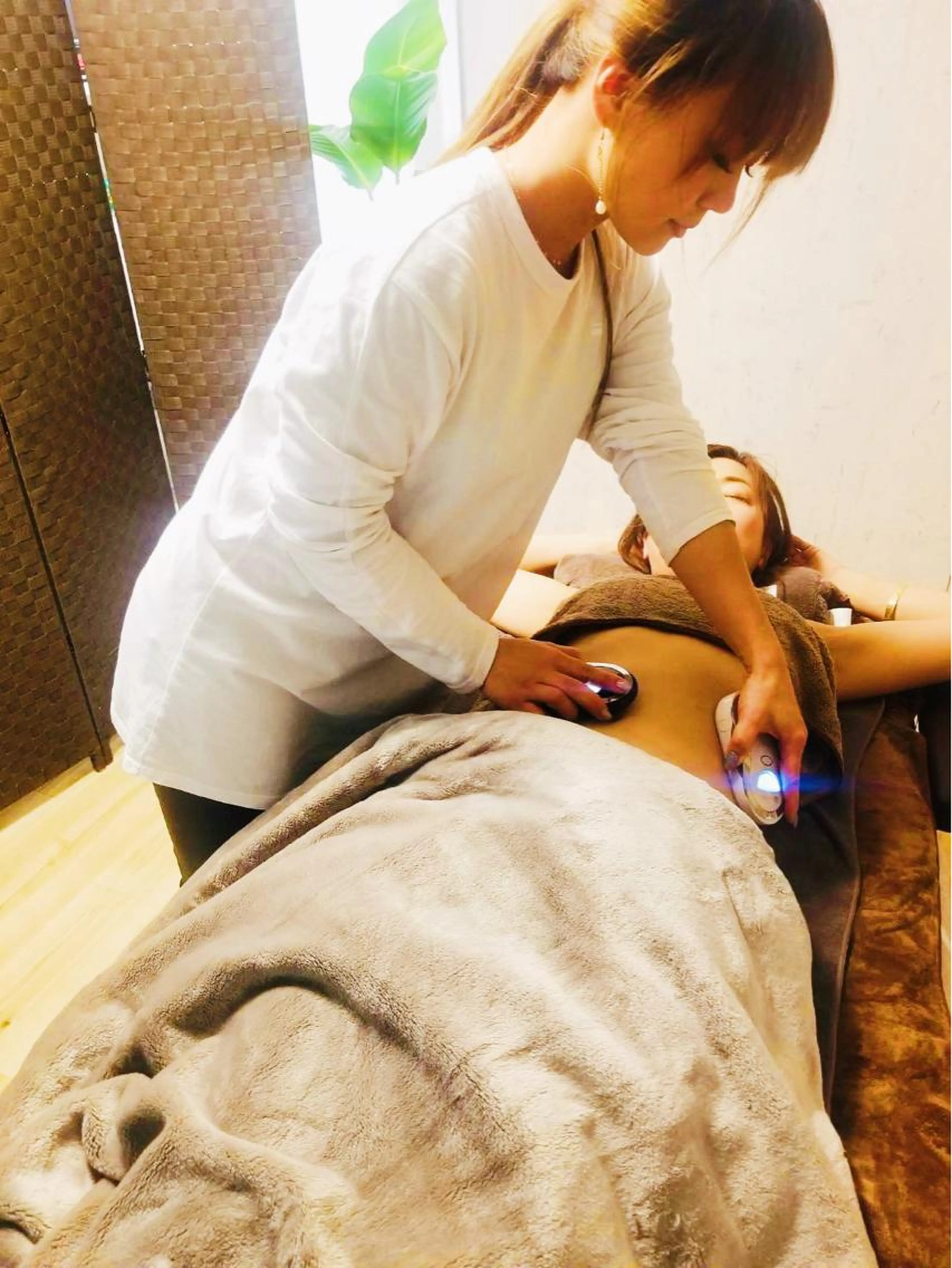 ✨お腹くびれコース✨女性らしいラインを出したいあなたへ♡の写真