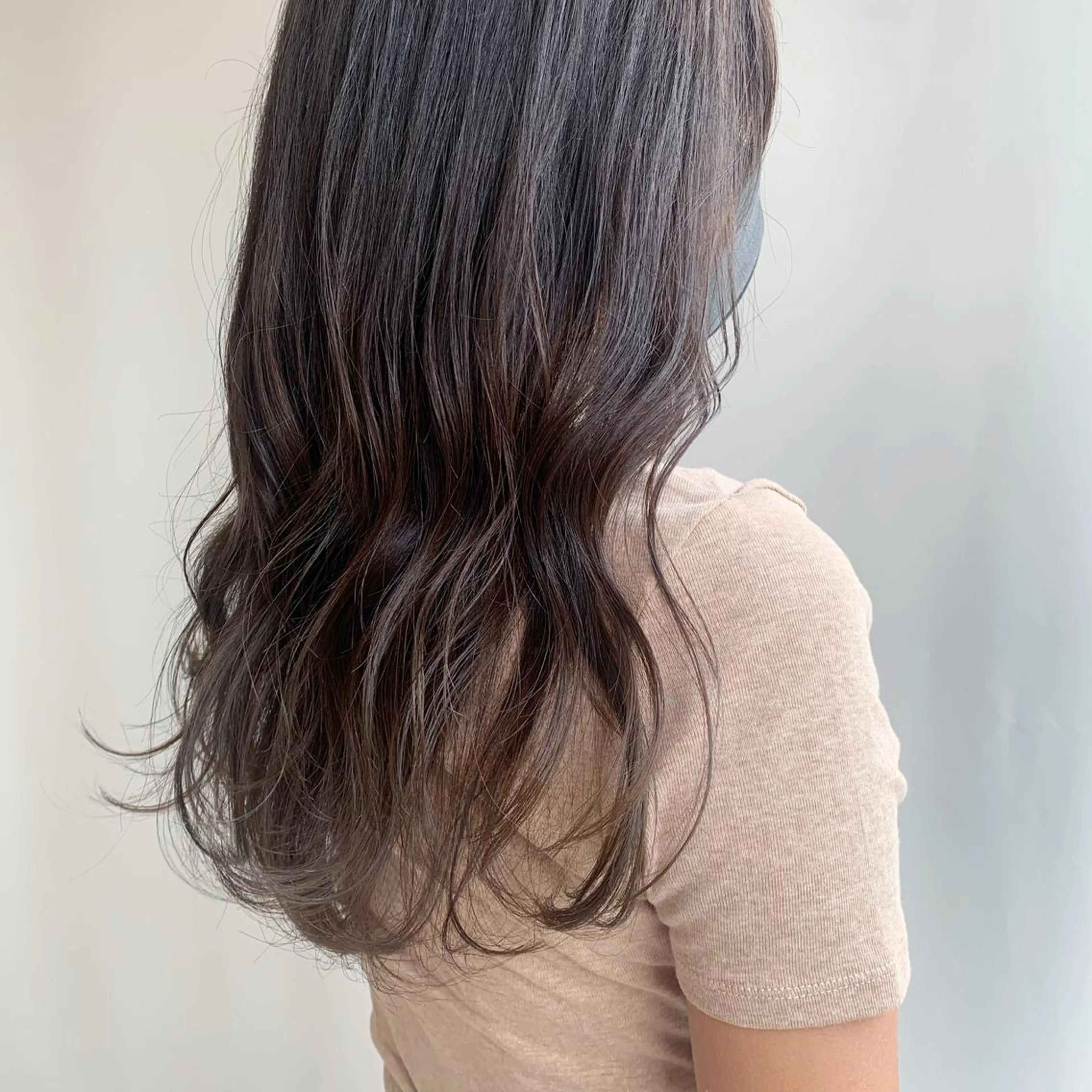 カラー 山口 莉奈のヘアスタイル