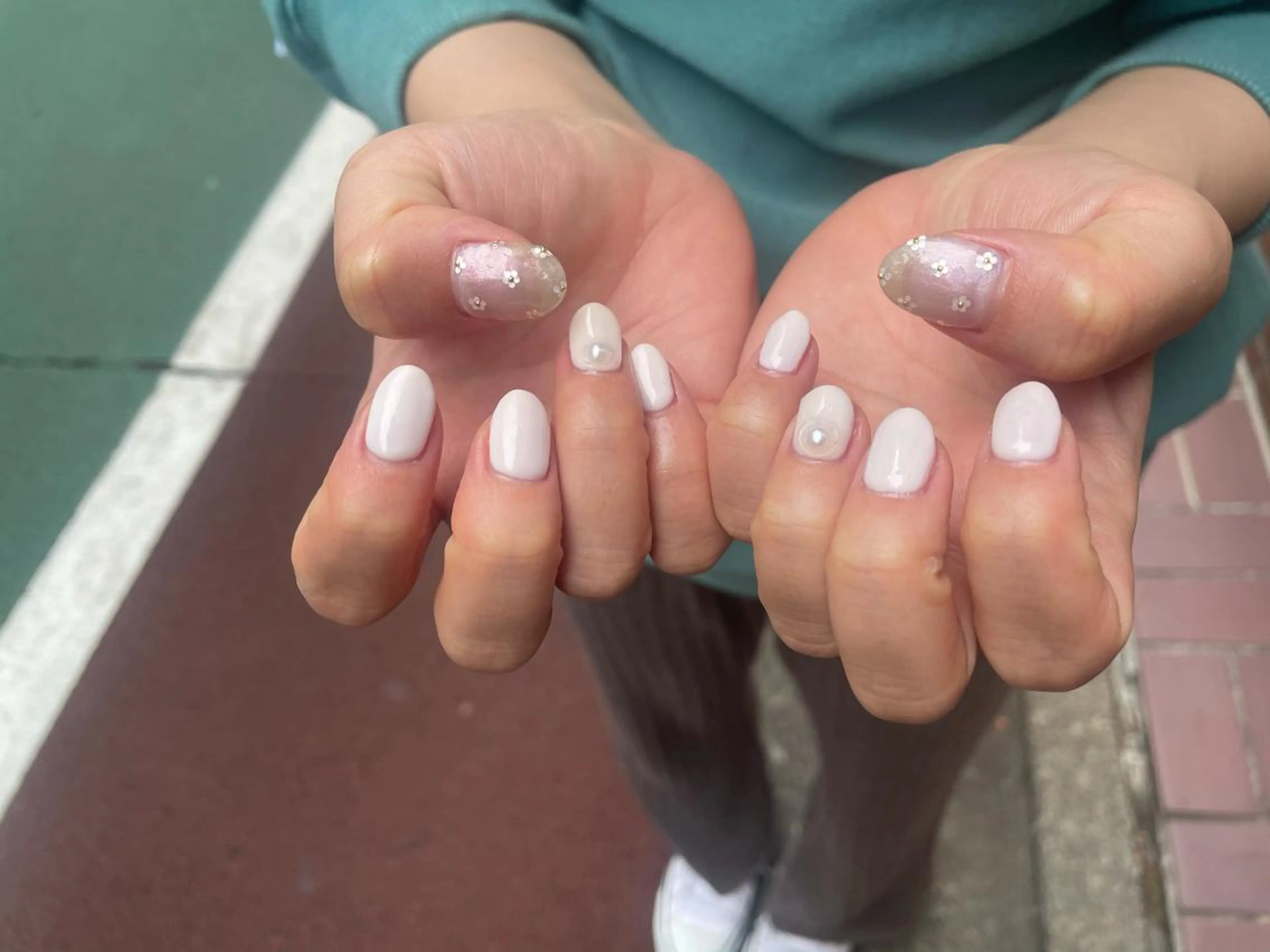 ネイル ハンドネイル ハンドケア はばすみれ🎀ﾈｲﾙ 光ﾌｪｲｼｬﾙ ﾍｱのネイルデザイン