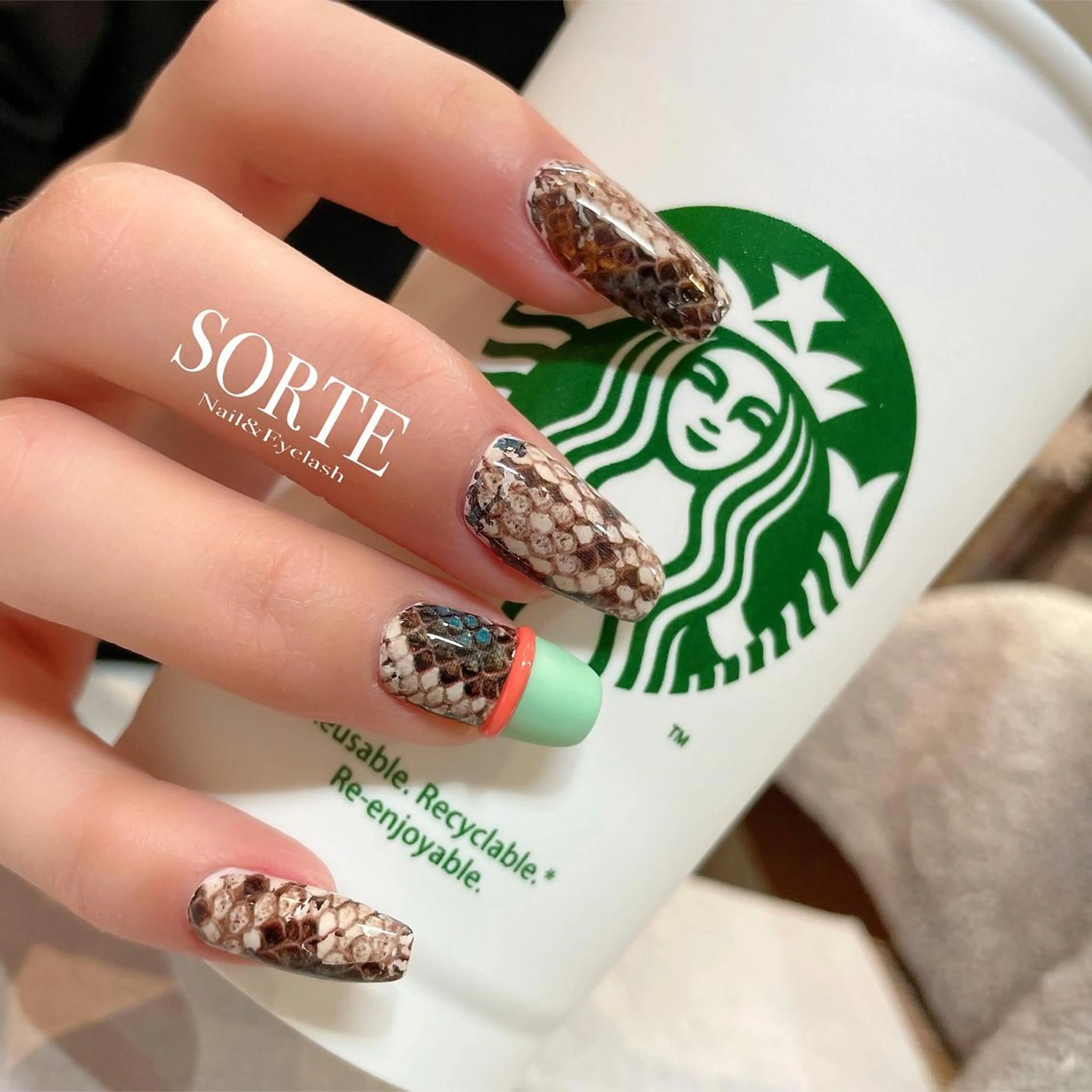 ネイル SOR TEのネイルデザイン