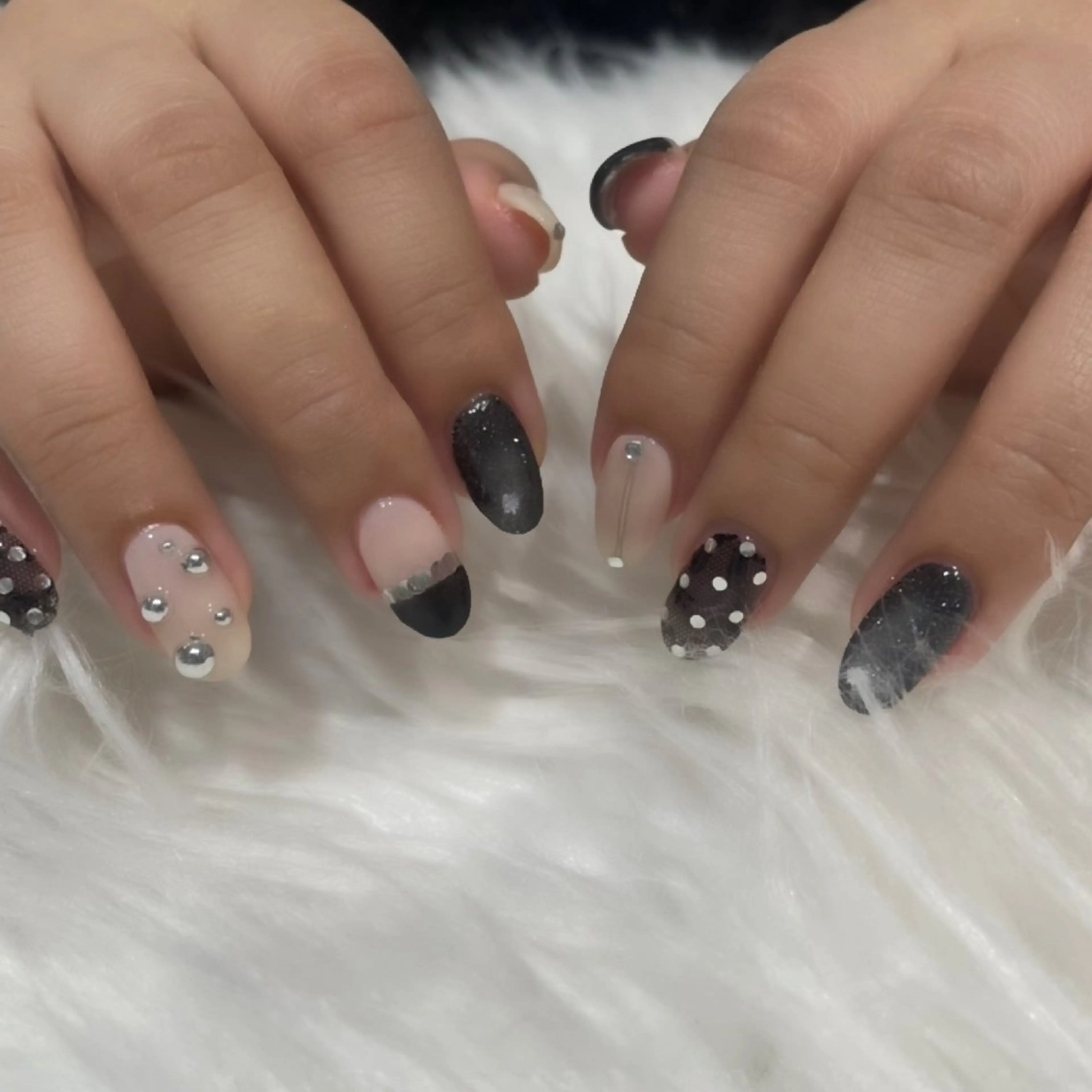 ネイル フレンチネイル ホログラムネイル 持ち込み ハンドネイル SSF_ SONOのネイルデザイン