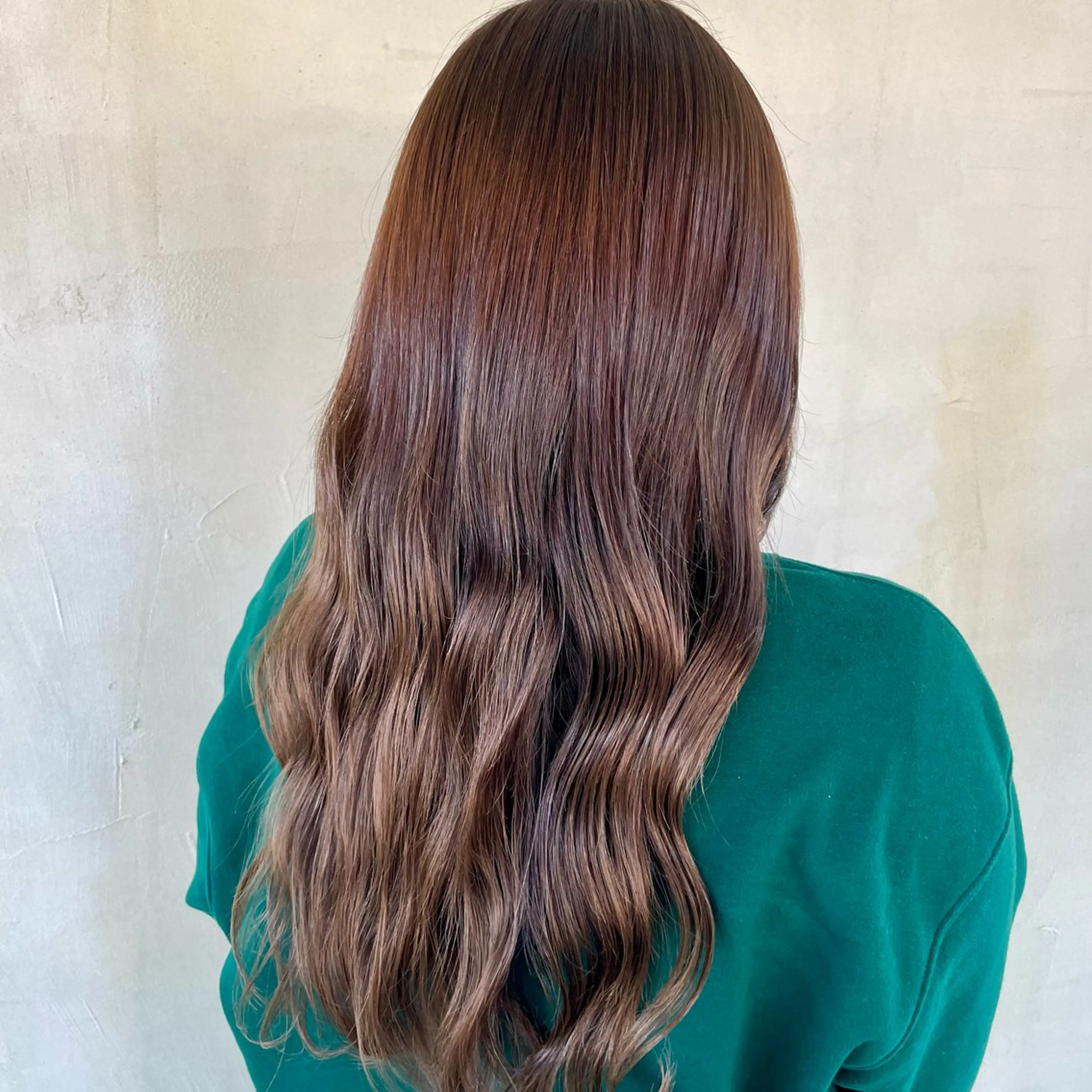 ロング カラー ルプラボウ 神谷有音/艶髪のヘアスタイル