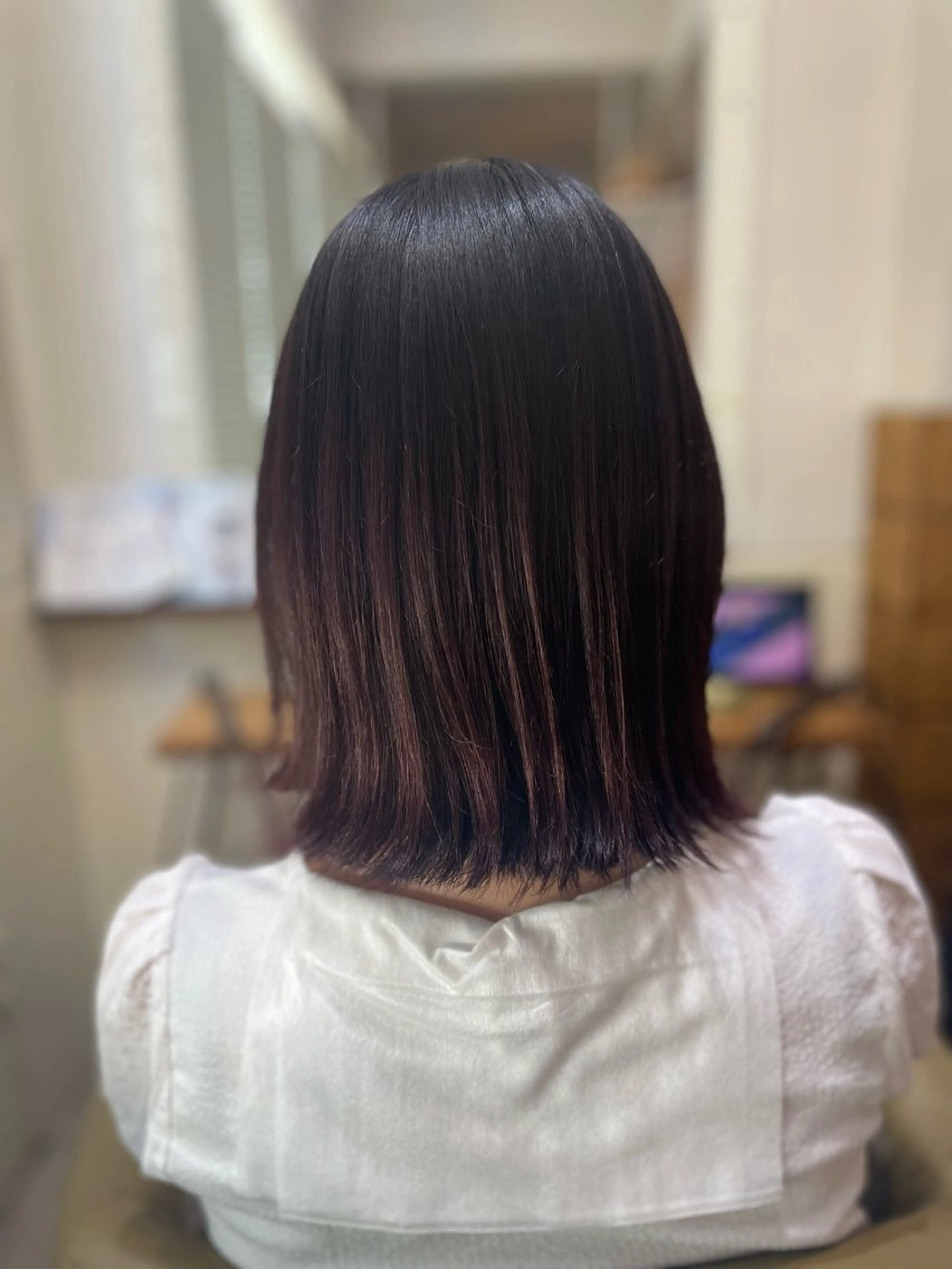 ミディアム 茅野 あゆ美のヘアスタイル