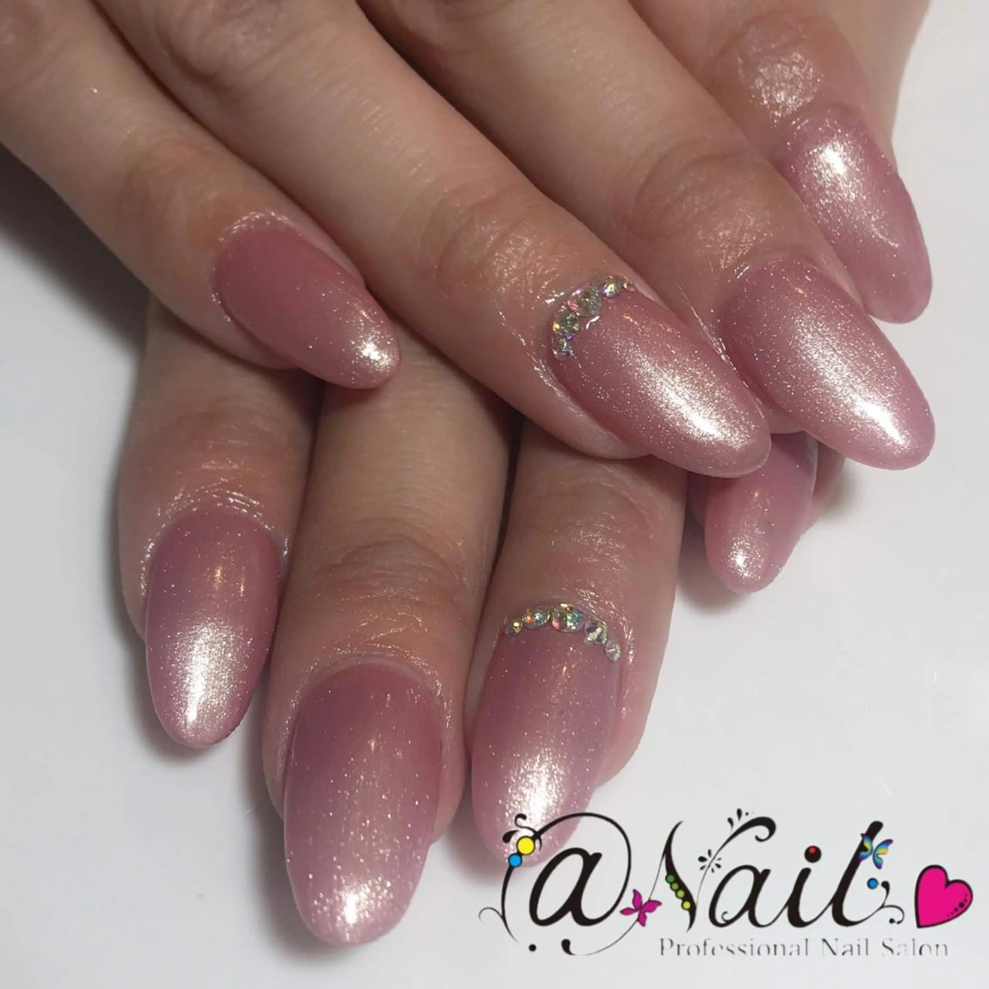 ネイル 小尾 栞のネイルデザイン