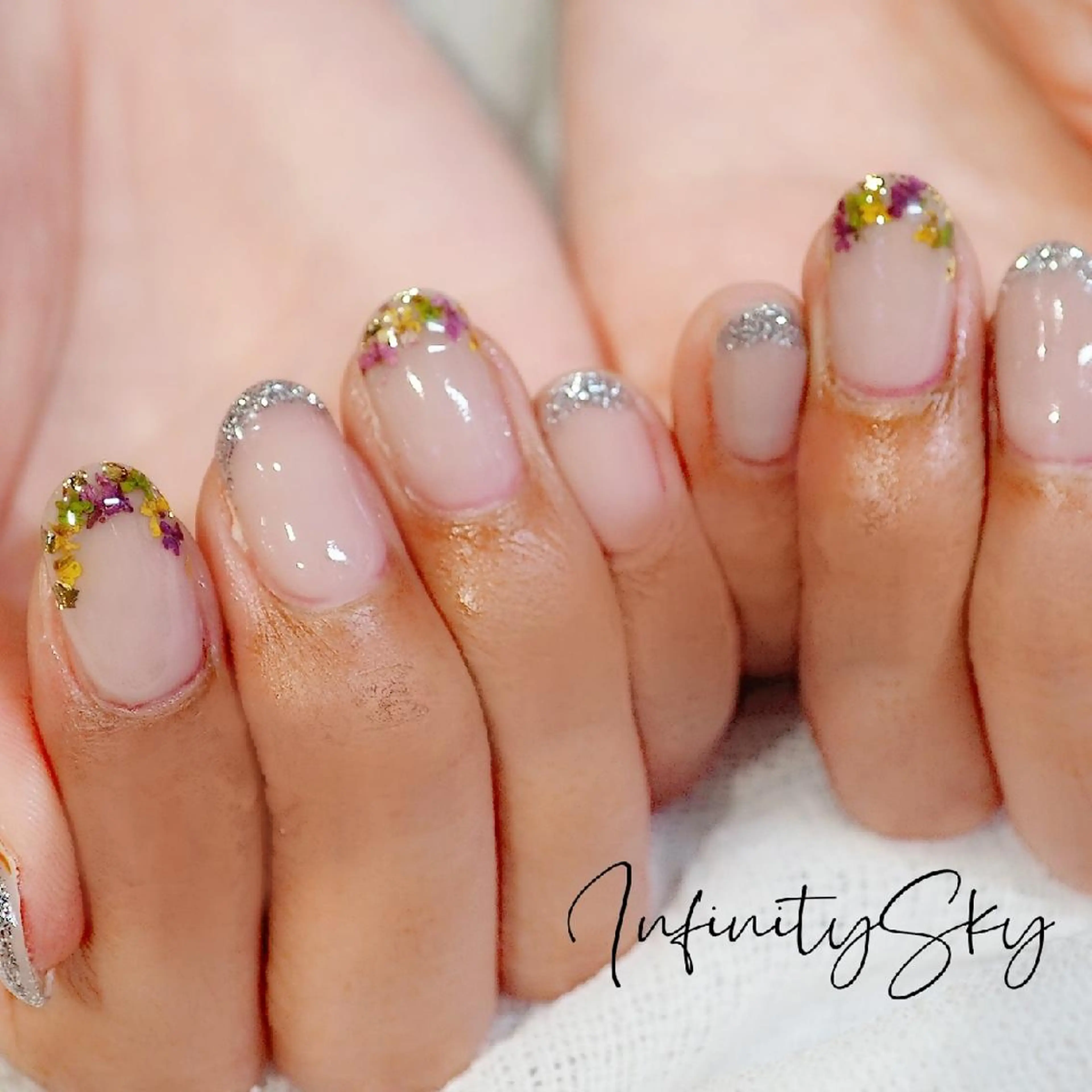 ネイル infinity skyのネイルデザイン