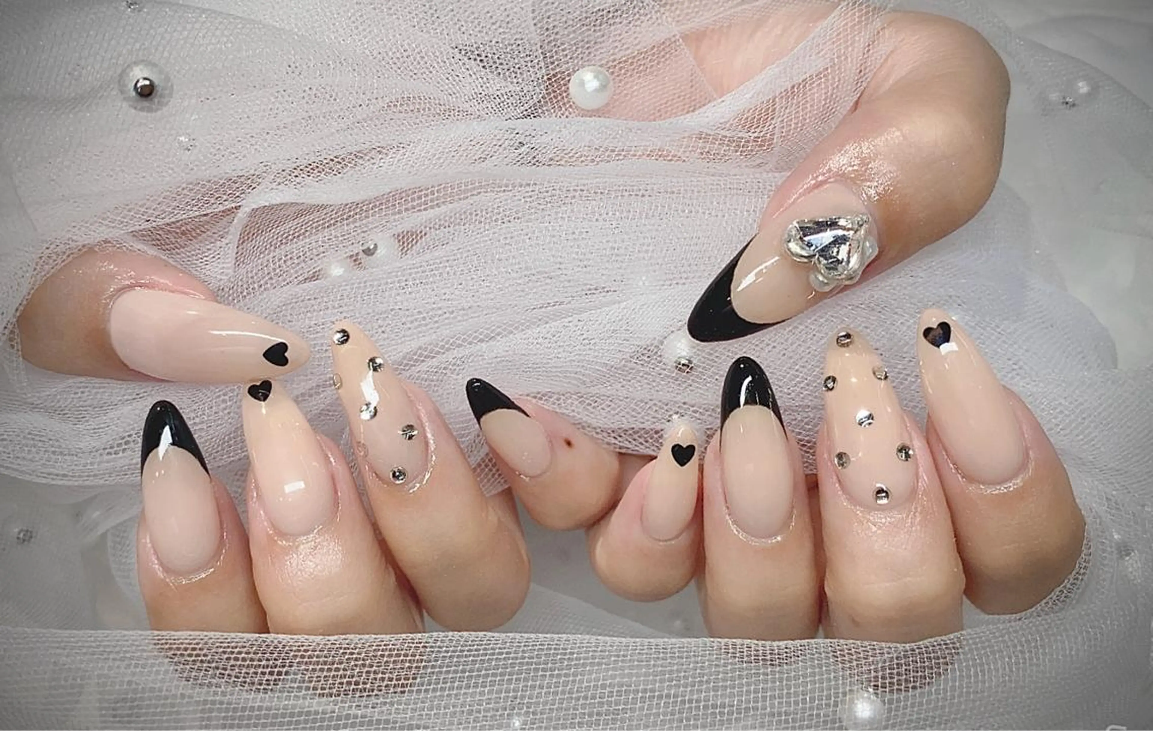 ネイル I-nailロング /ワンホン/キラキラのネイルデザイン