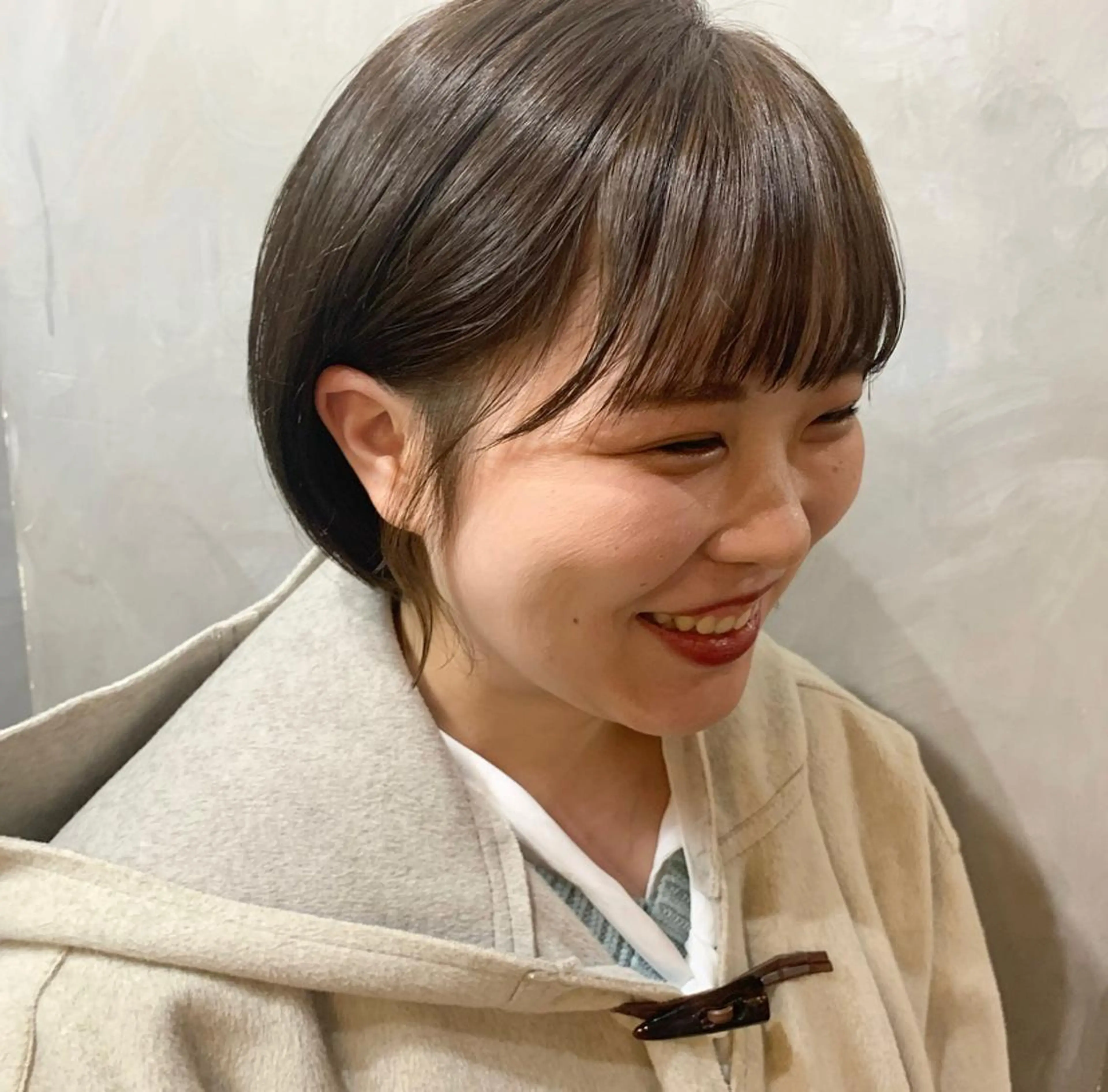 ショート カラー ショートボブ ベージュカラー オリーブベージュ ボブ ショートヘア friity所属・🕊️ HONOKAのヘアスタイル